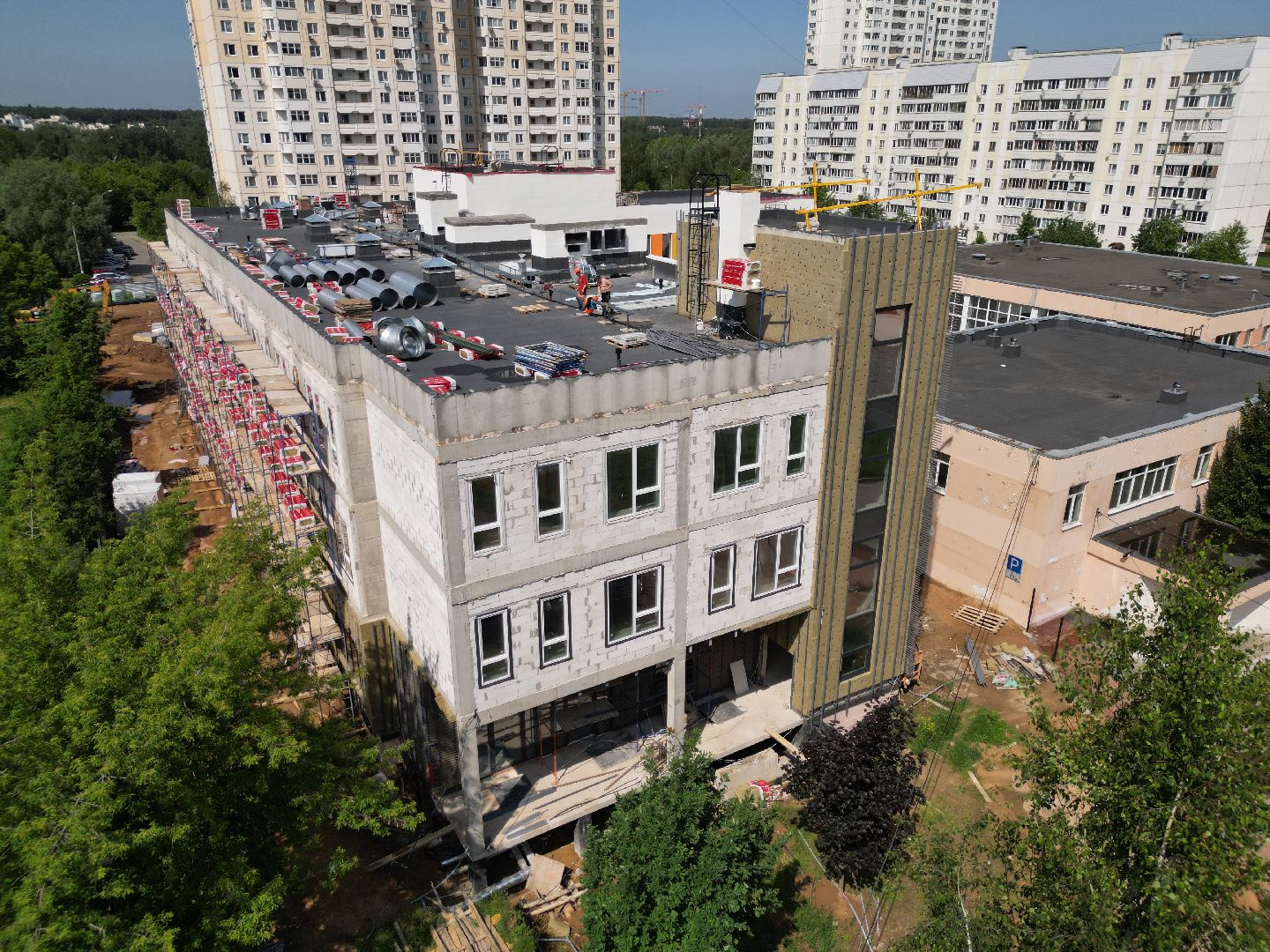 видео с коптера, пристройка к гимназии 13, гимназия 13 в долгопрудном,