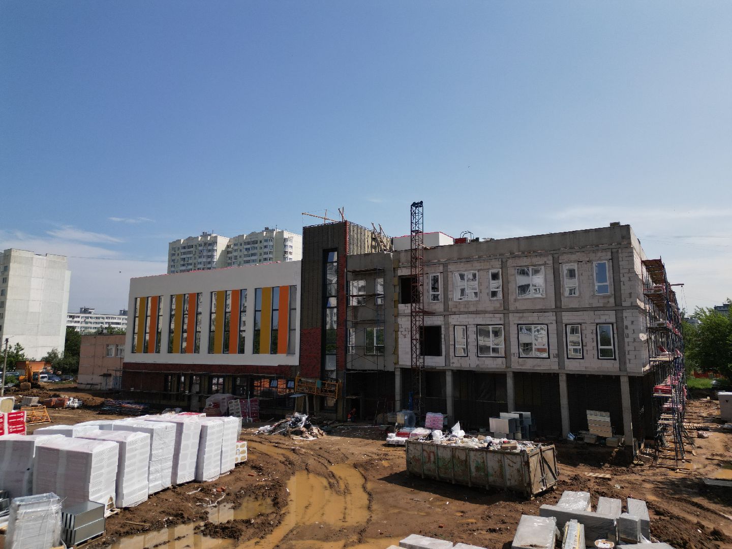 видео с коптера, пристройка к гимназии 13, гимназия 13 в долгопрудном,