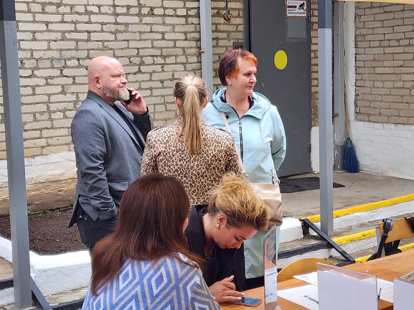 чехов, выездная администрация, встреча с жителями, обращения граждан, поселок столбовая, улица вокзальная, тротуар,  улица малая , уличное освещение, благоустройство , ремонт тротуара,