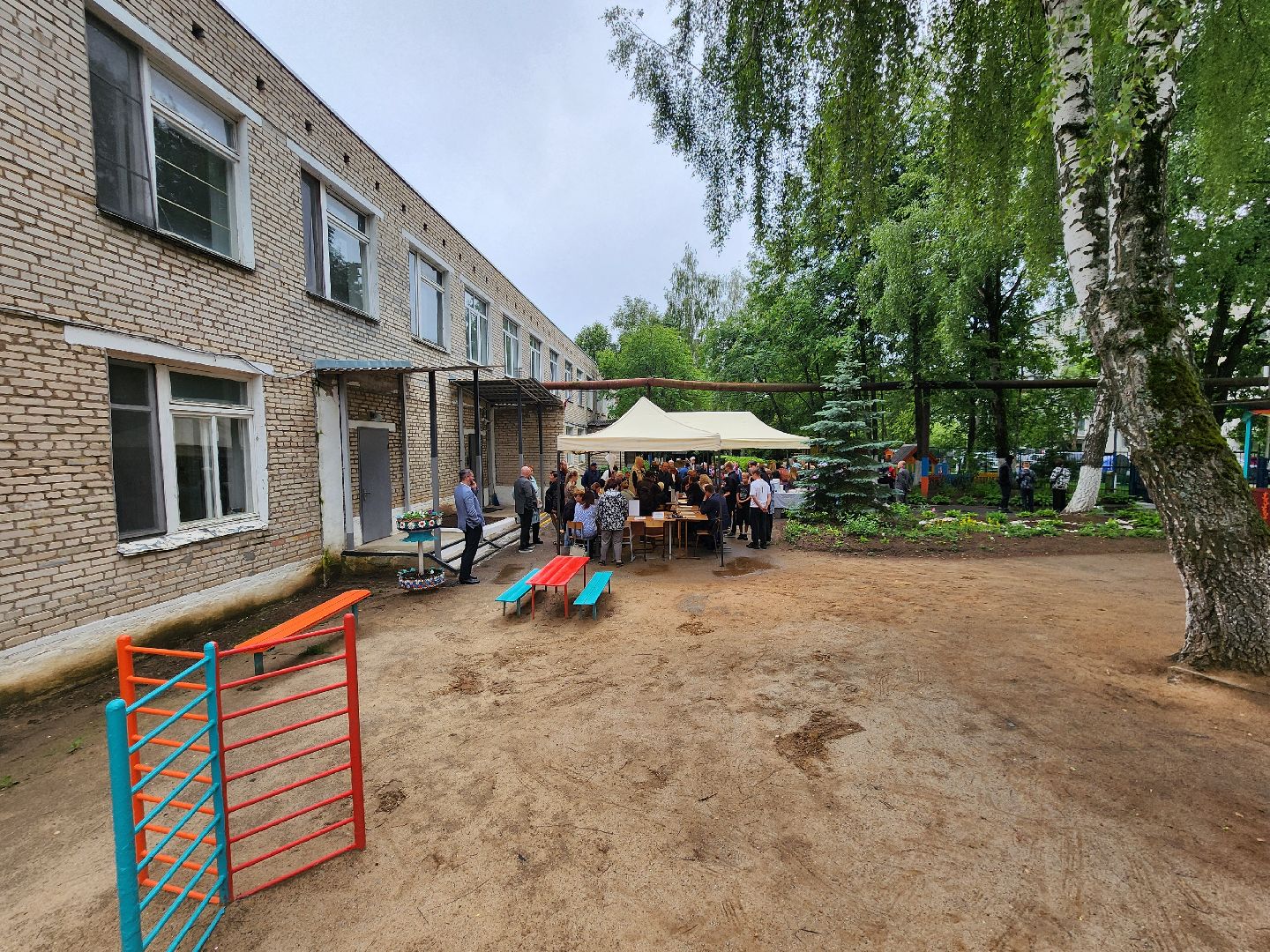 чехов, выездная администрация, встреча с жителями, обращения граждан, поселок столбовая, улица вокзальная, тротуар,  улица малая , уличное освещение, благоустройство , ремонт тротуара,