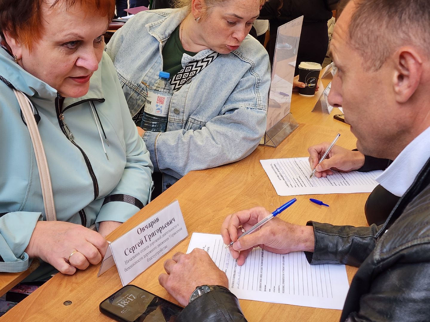 чехов, выездная администрация, встреча с жителями, обращения граждан, поселок столбовая, улица вокзальная, тротуар,  улица малая , уличное освещение, благоустройство , ремонт тротуара,