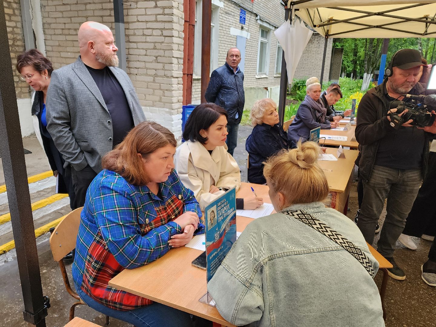 чехов, выездная администрация, встреча с жителями, обращения граждан, поселок столбовая, улица вокзальная, тротуар,  улица малая , уличное освещение, благоустройство , ремонт тротуара,