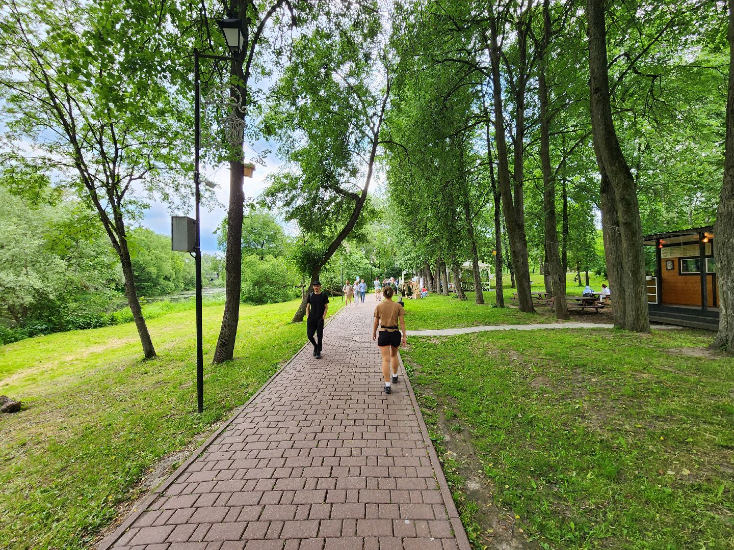 чехов, улица пушкина, парк культуры и отдыха, реконструкция, благоустройство, тропинки, спортивные площадки, парковка, кафе, госпрограмма московской области, формирование комфортной городской среды,