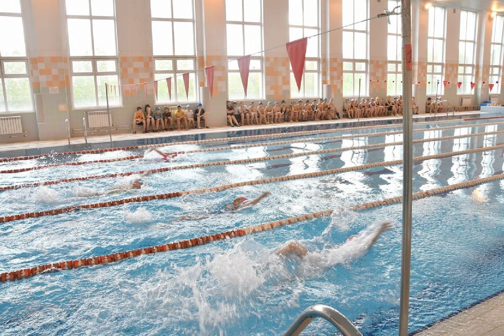 плавание, спортшкола власиха, школа перспектива, бассейн перспектива, занятия в бассейне, первенство по плаванию,