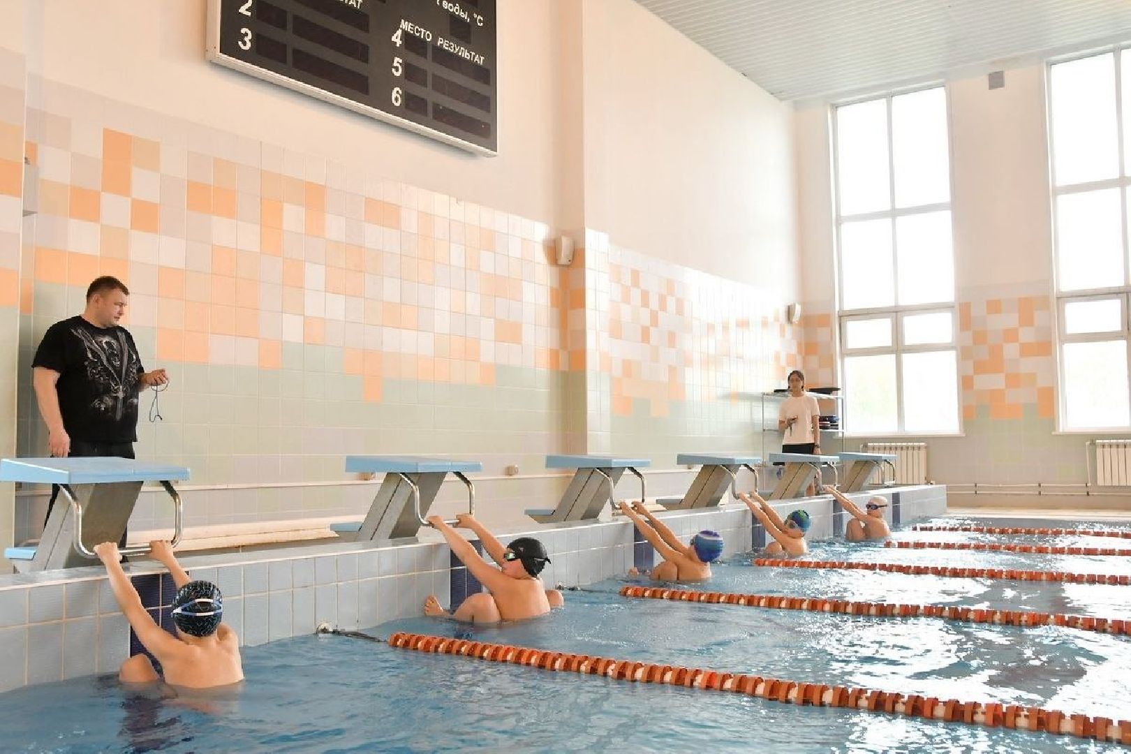 плавание, спортшкола власиха, школа перспектива, бассейн перспектива, занятия в бассейне, первенство по плаванию,