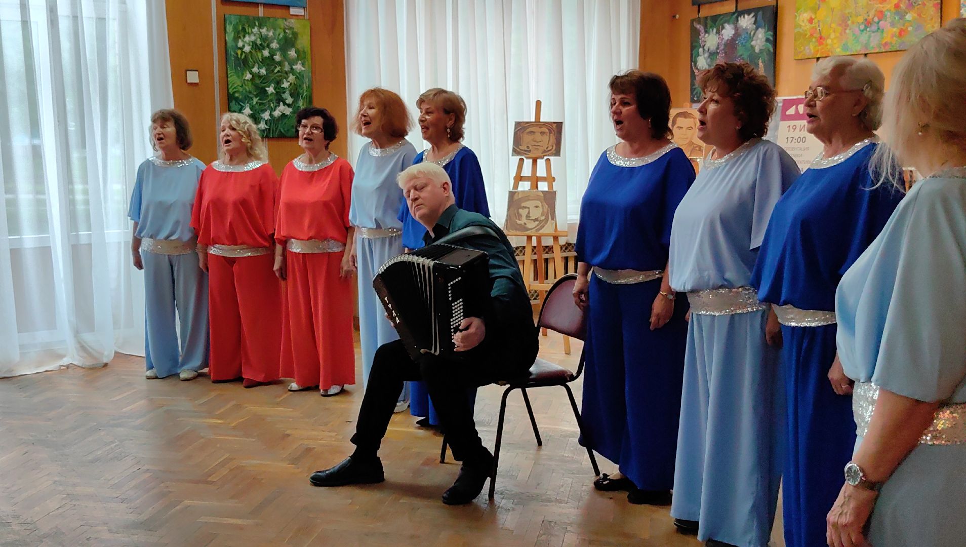 выставка, ретроспектива, дерево, выжигание, юбилей, медаль,