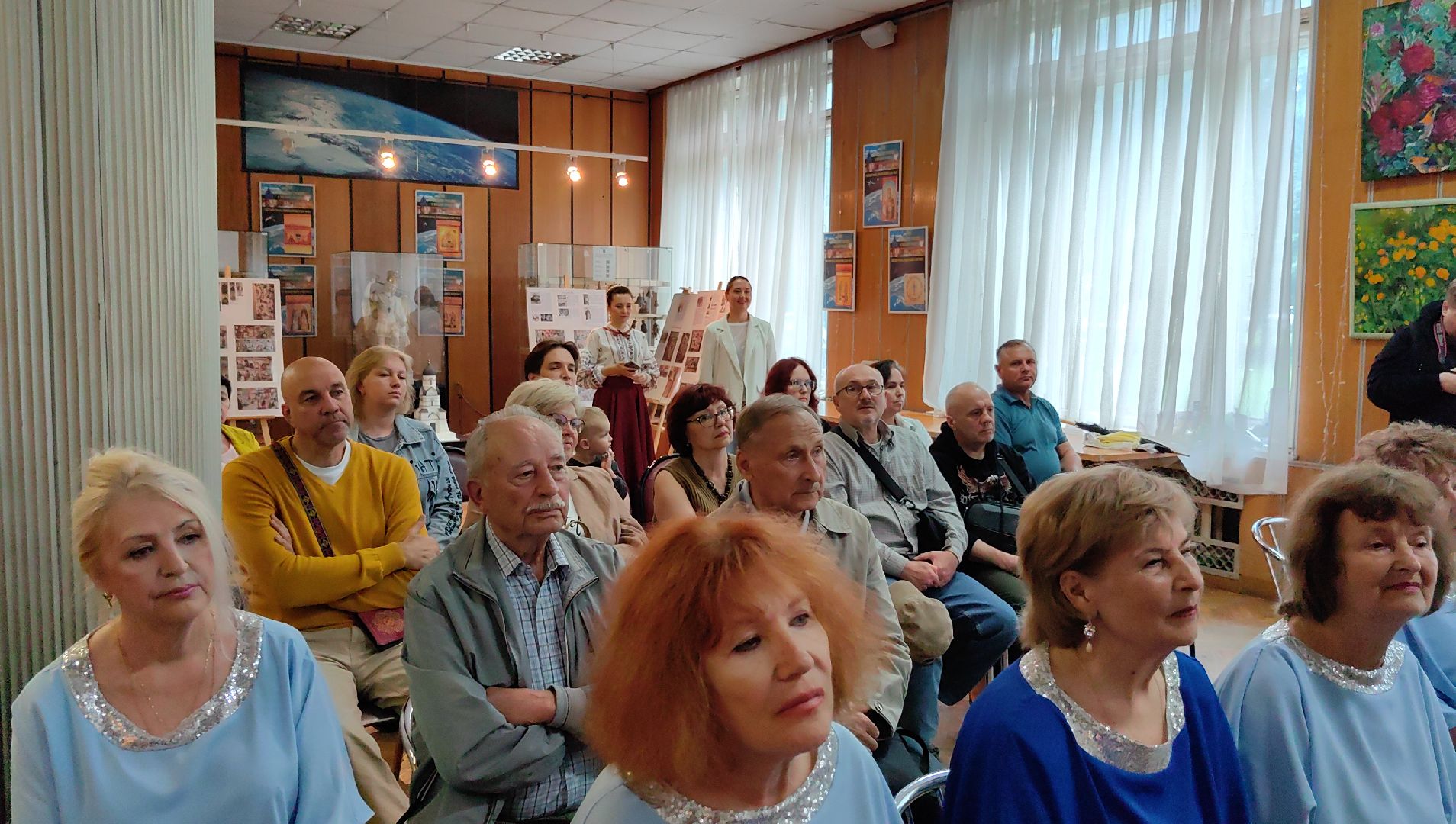 выставка, ретроспектива, дерево, выжигание, юбилей, медаль,