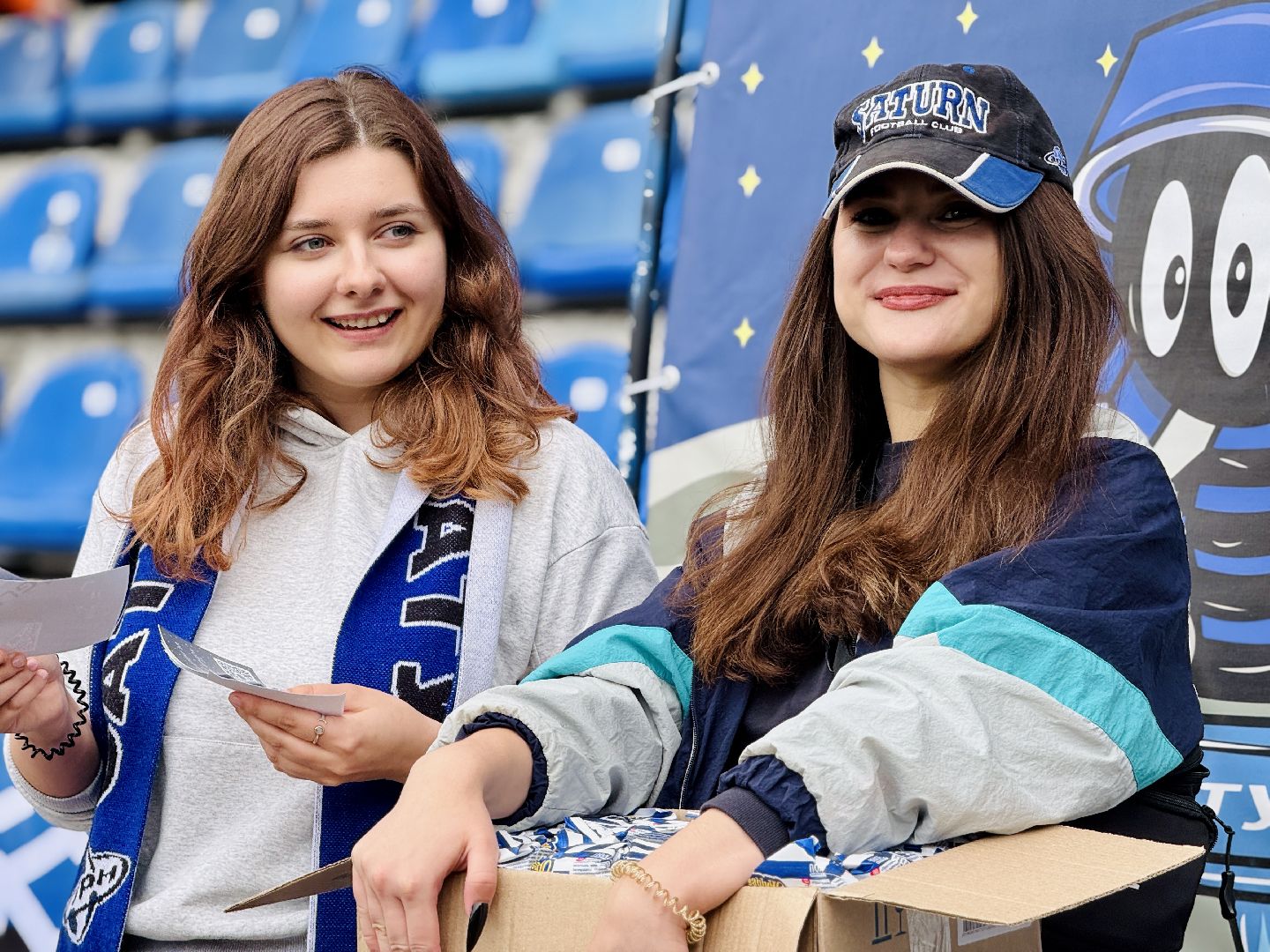 раменское, сатурн, леон сатурн, футбольные фанаты, бесплатное мороженое,