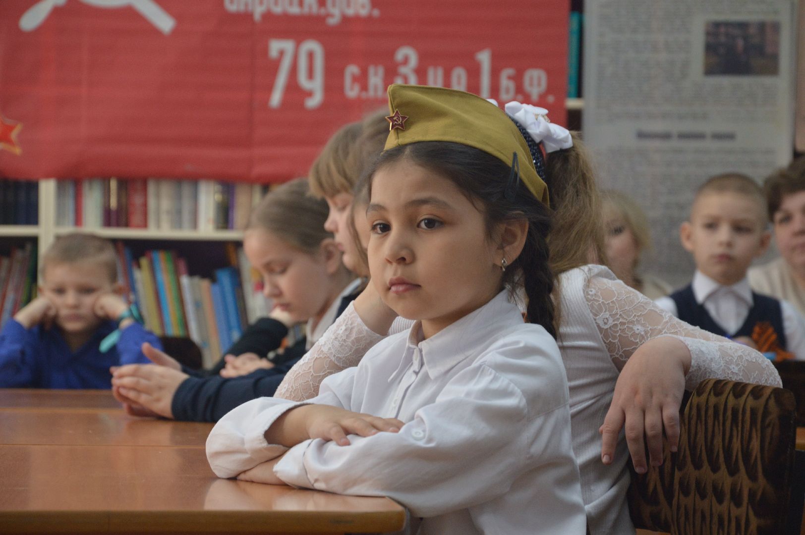 Шура, Детская библиотека, День Победы