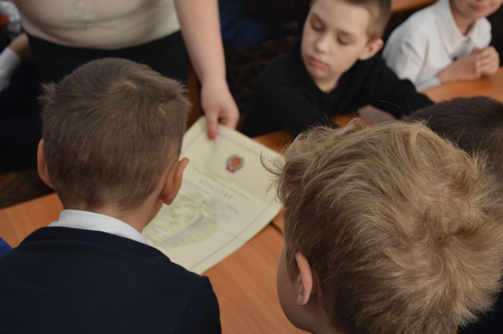 Шура, Детская библиотека, День Победы