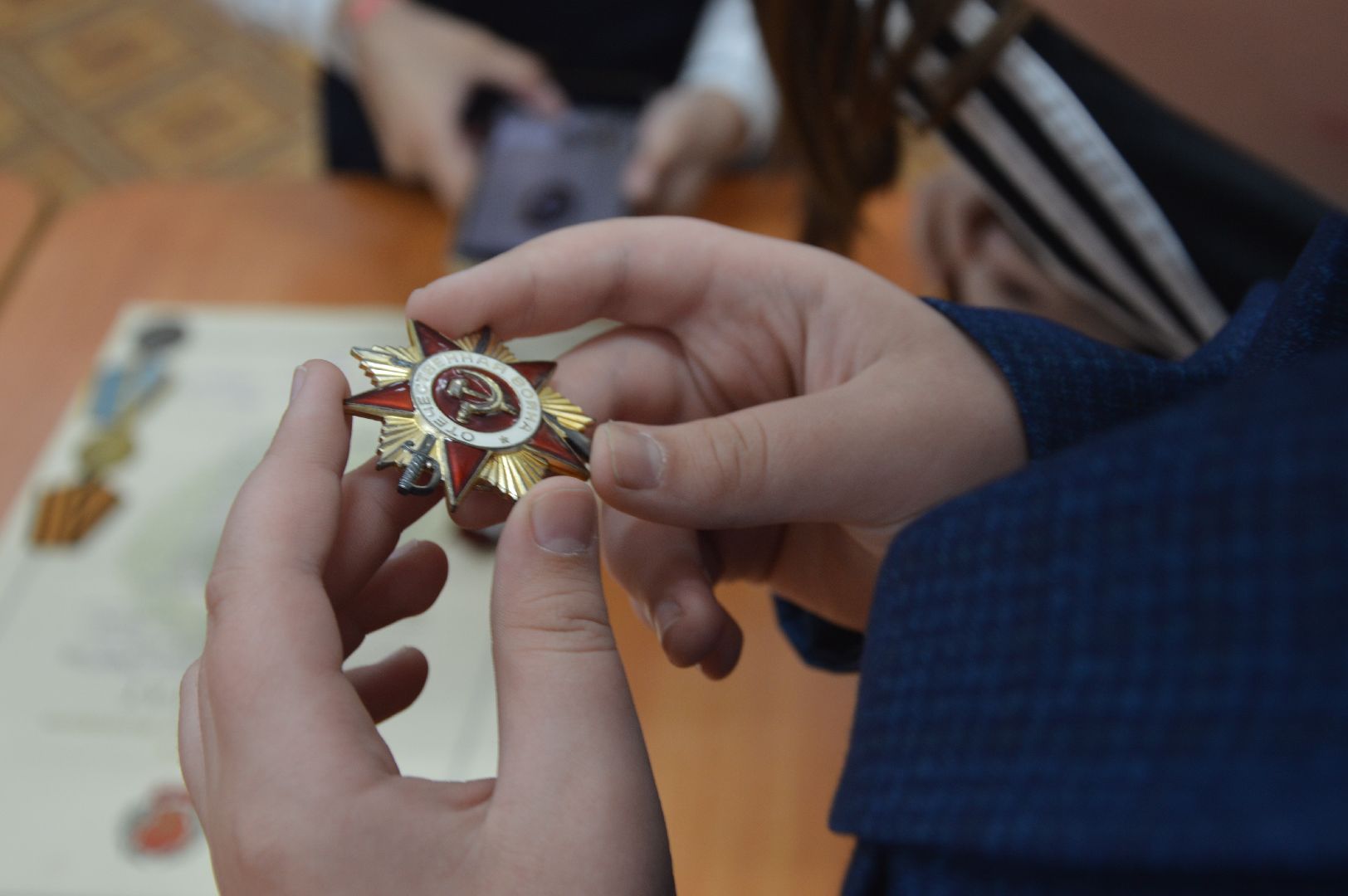 Шура, Детская библиотека, День Победы