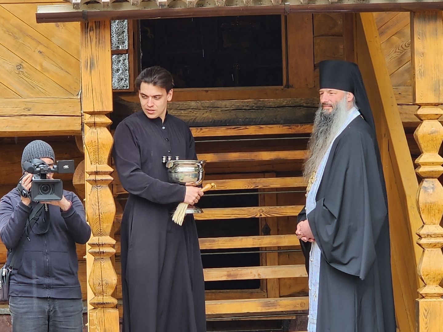 чехов, село мелихово, режиссер анхель гутьеррес, захоронение праха, похороны, панихида, писатель антон чехов, актер николай бурляев, молебен,