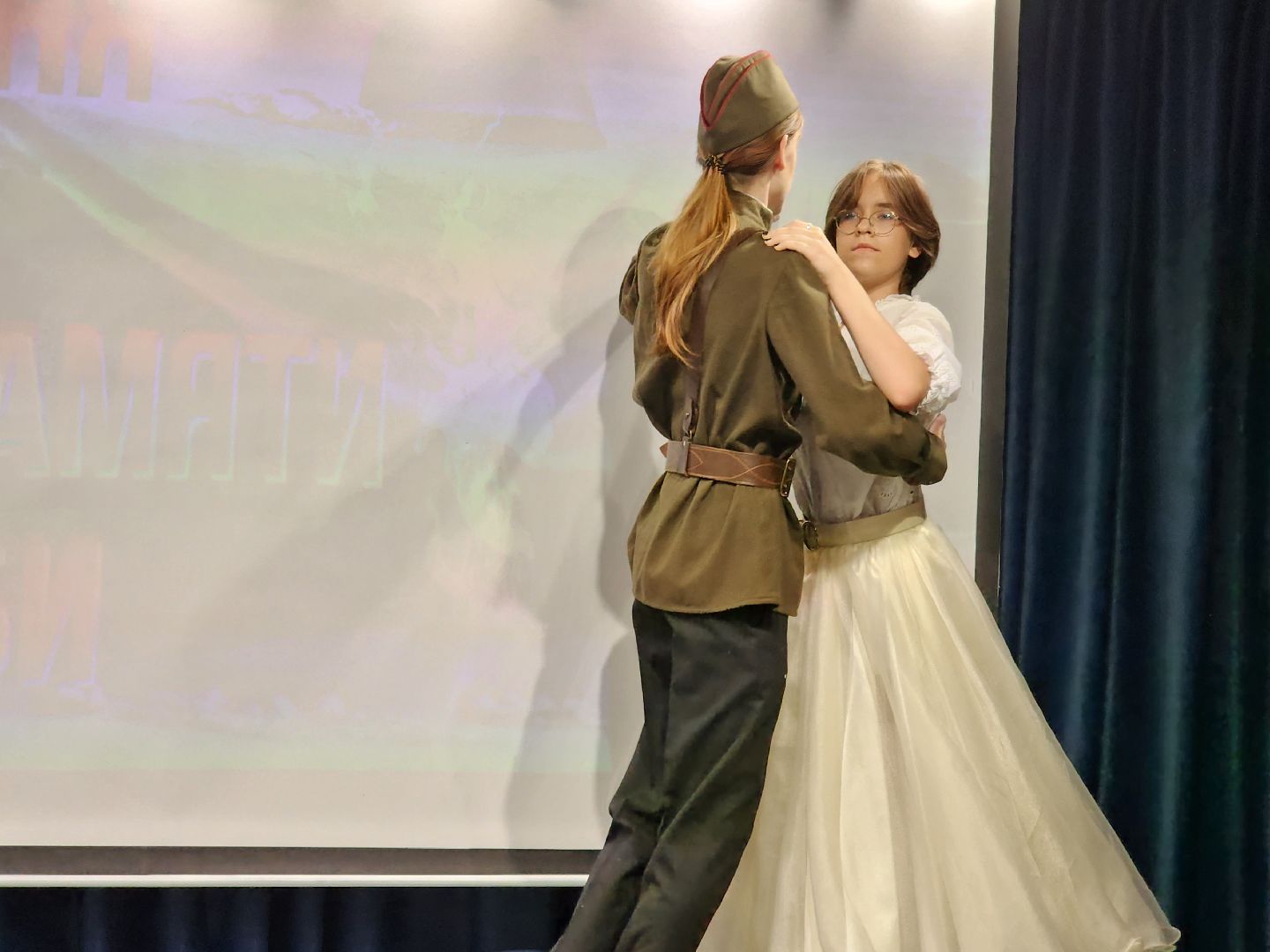 долгопрудный, 22 июня, день памяти и скорби, сквер долгова, центральная библиотека, вечный огонь,