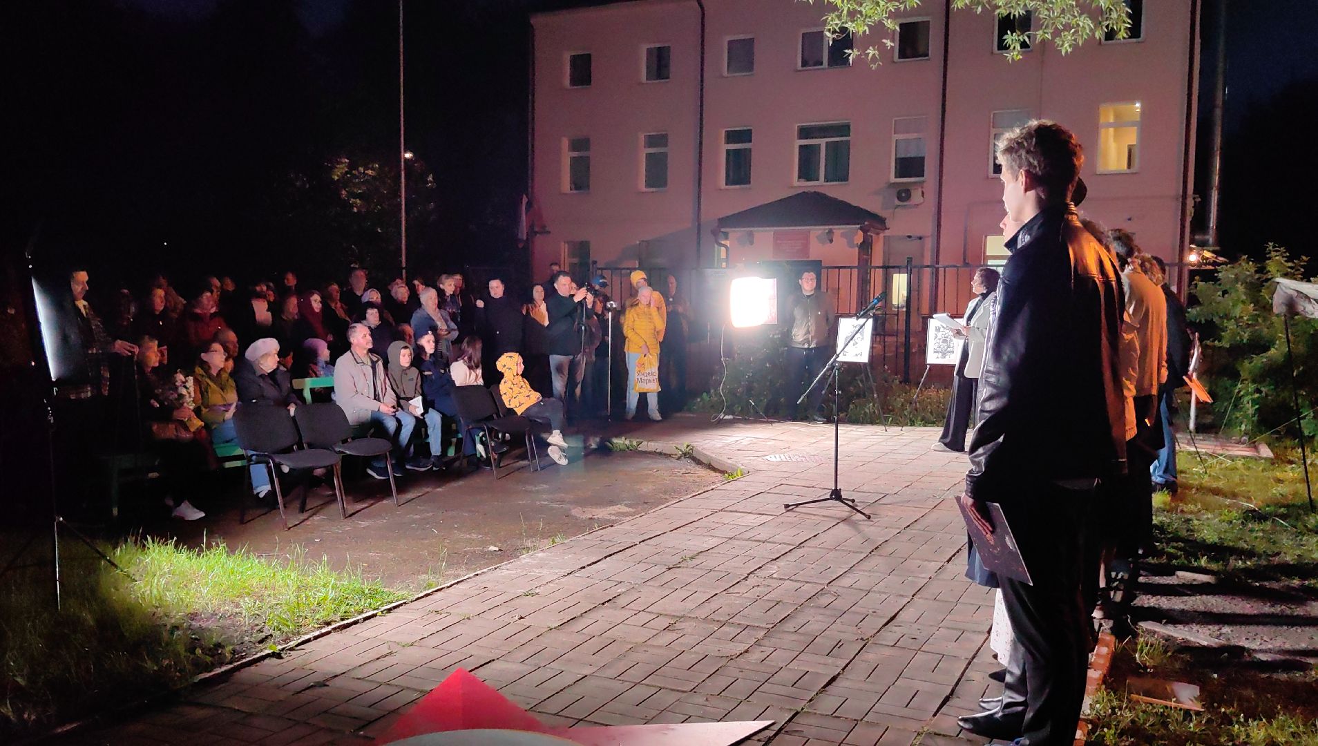 День памяти и скорби, помятник,  свеча, звезда, воины,