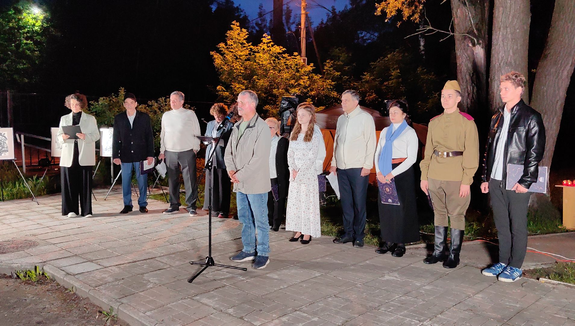 День памяти и скорби, помятник,  свеча, звезда, воины,