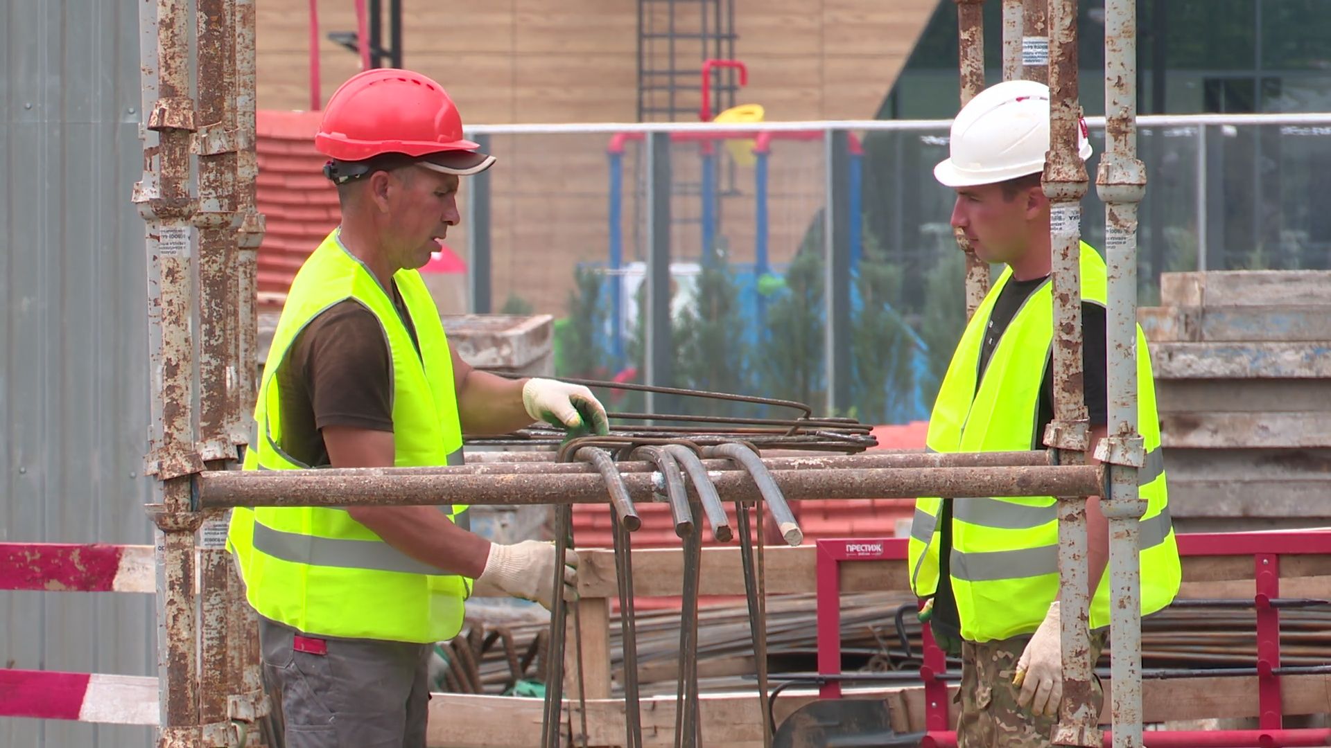 Реутов, строительство, академия Акинфеева и Чанова, футбол, поле с подогревом,