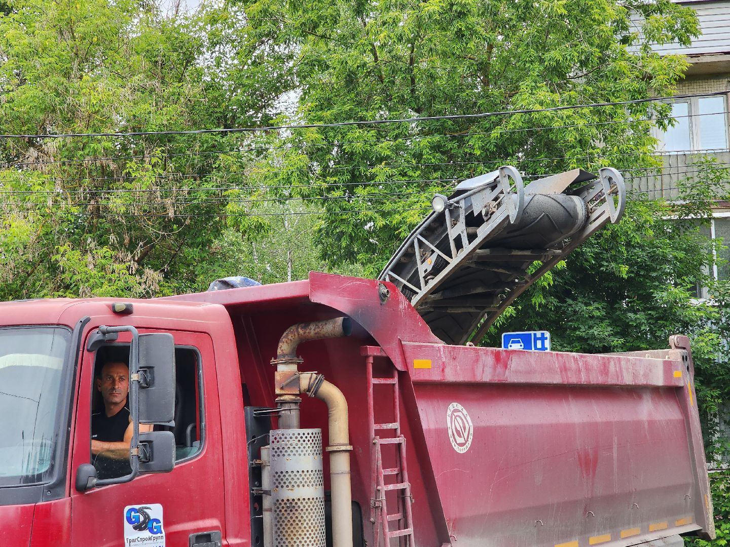 чехов, улица мира, дорожный ремонт, обновление тротуара, проезжая часть, замена покрытия, обустройство парковок, автостоянки, госпрограмма московской области,  развитие дорожного комплекса,