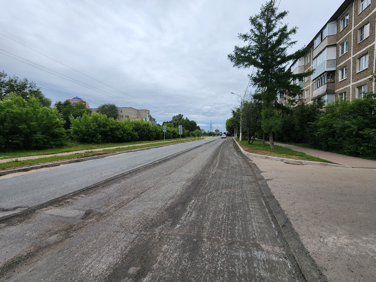 чехов, улица мира, дорожный ремонт, обновление тротуара, проезжая часть, замена покрытия, обустройство парковок, автостоянки, госпрограмма московской области,  развитие дорожного комплекса,