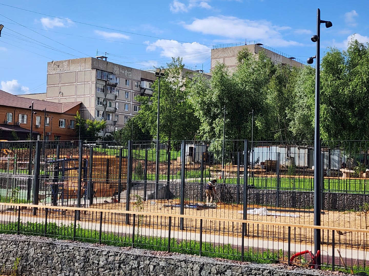 чехов, улица береговая, набережная реки теребенка, благоустройство, реконструкция, обновление, спортивные площадки, детские площадки, игровые комплексы, тренажеры, настольный теннис, место для выгула собак, смотровая площадка, госпрограмма московской области, формирование комфортной городской среды,