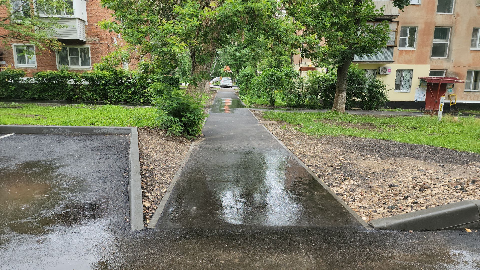 кашира, благоустройство, ожерелье, дворы, комплексное благоустройство двора, программа губернатора, асфальт, бордюры, парковка,