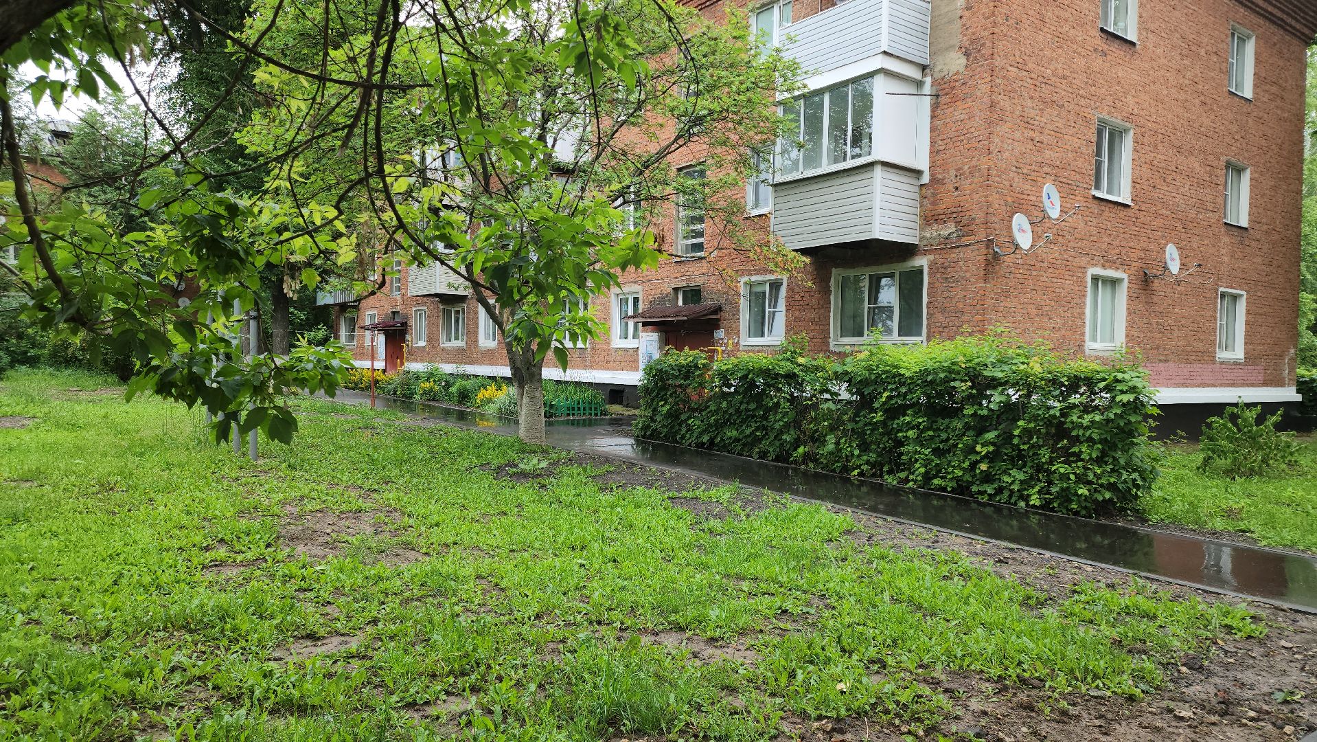 кашира, благоустройство, ожерелье, дворы, комплексное благоустройство двора, программа губернатора, асфальт, бордюры, парковка,