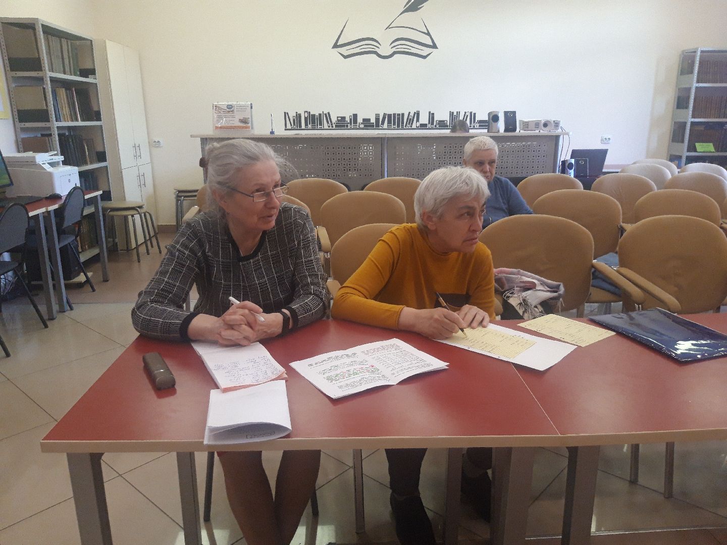 пенсионеры, доброе дело,