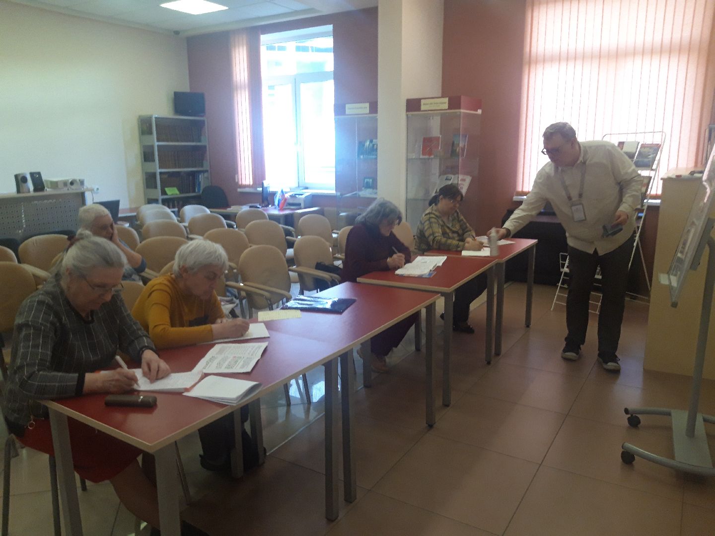 пенсионеры, доброе дело,