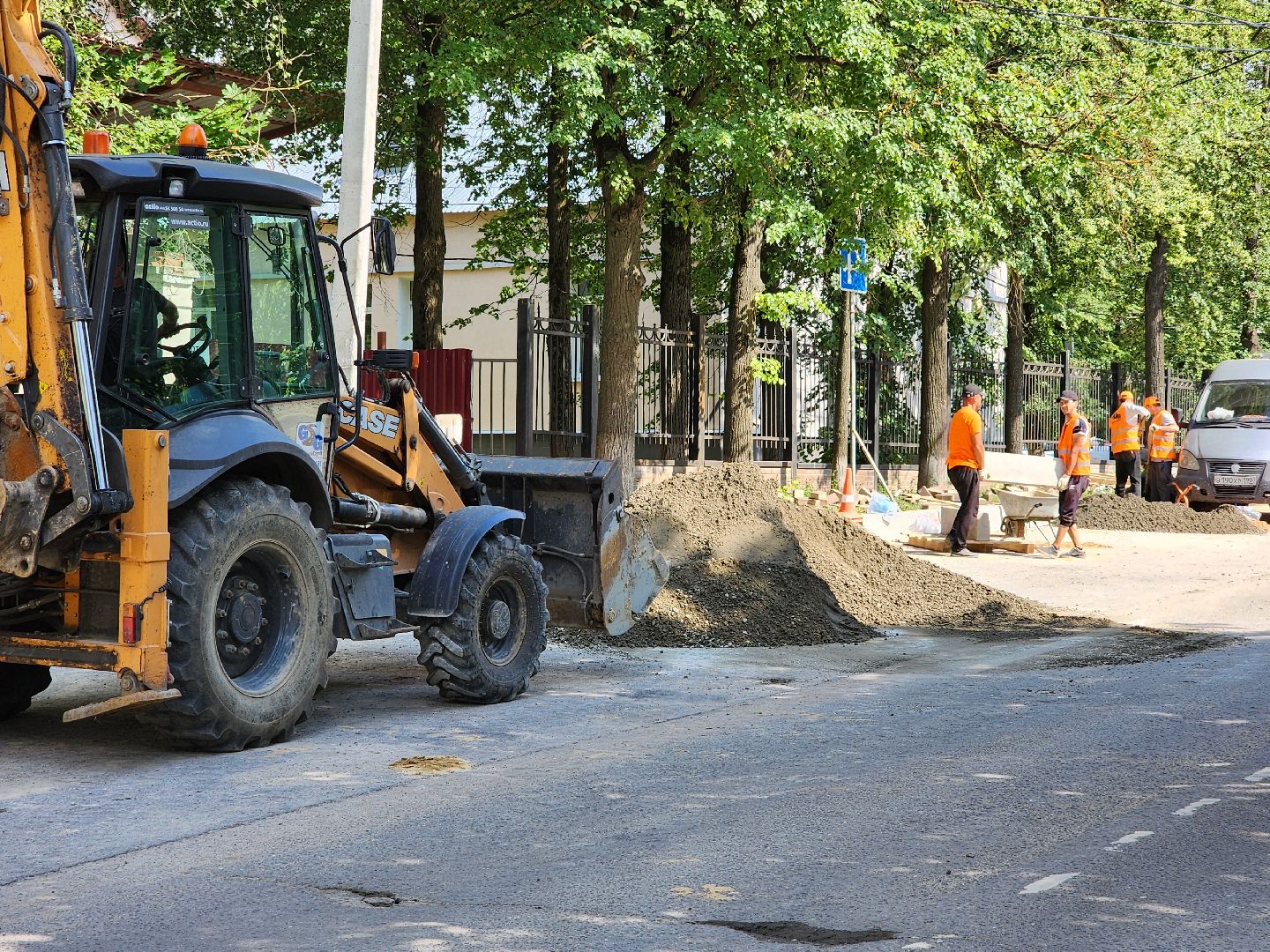 чехов, улица лопасненских ополченцев, дорожный ремонт, укладка бордюров, замена покрытия, ремонт дорог, госпрограмма московской области, развитие дорожного комплекса ,