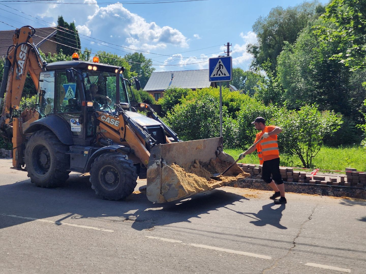 чехов, улица лопасненских ополченцев, дорожный ремонт, укладка бордюров, замена покрытия, ремонт дорог, госпрограмма московской области, развитие дорожного комплекса ,