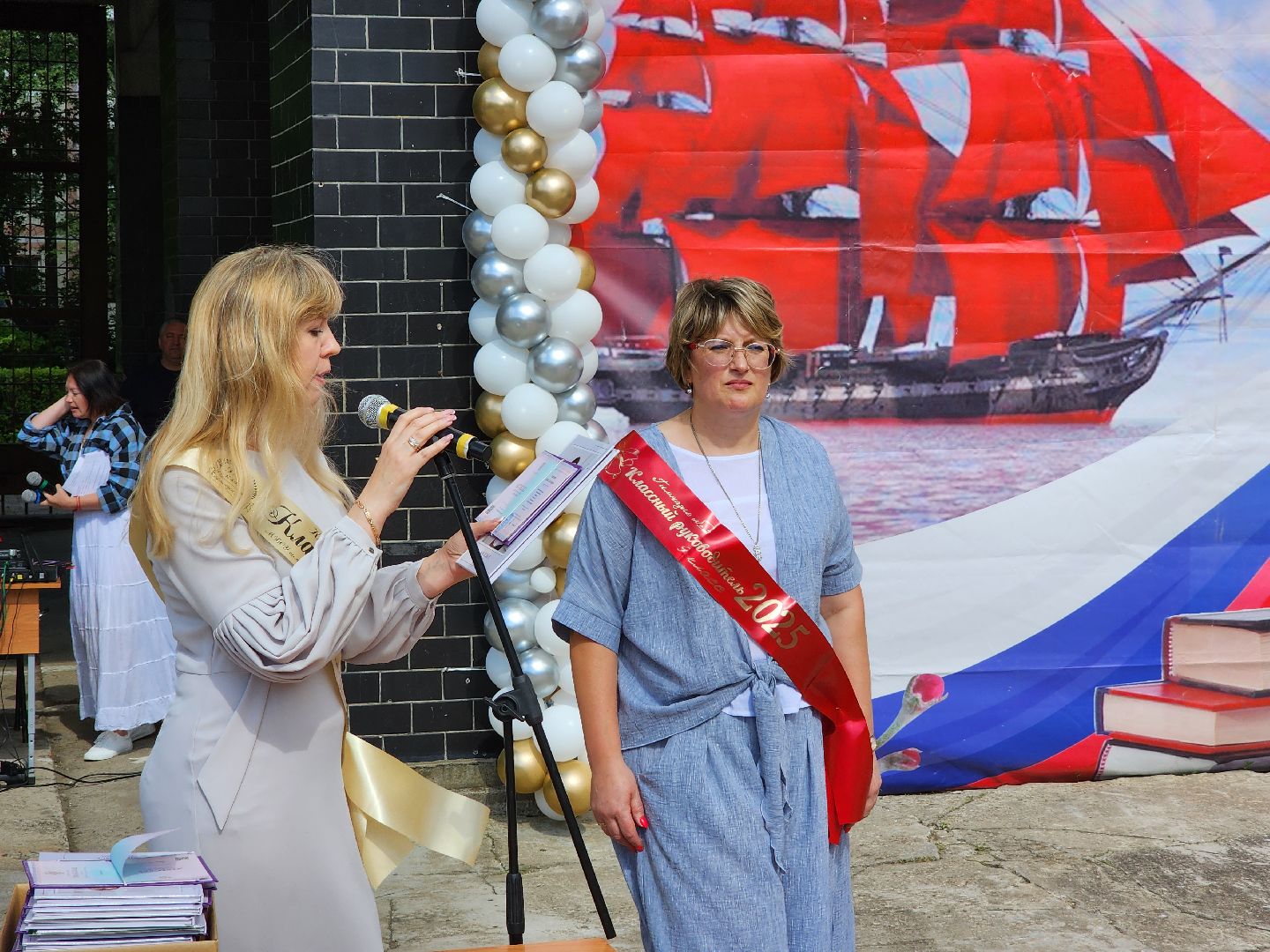 чехов, гимназия 2, девятиклассники, выпускной бал, аттестаты об общем образовании, вручение аттестатов, директор гимназии марина тарасова, поздравления, педагоги, родители, отличники, победители и призеры олимпиад,