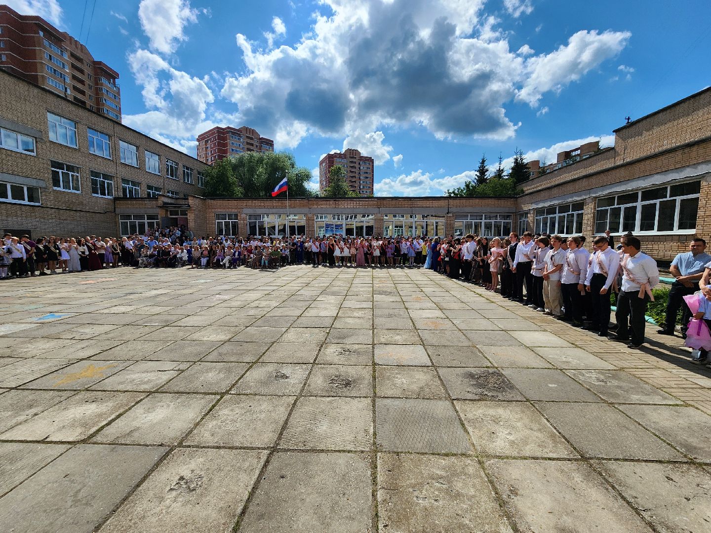 чехов, гимназия 2, девятиклассники, выпускной бал, аттестаты об общем образовании, вручение аттестатов, директор гимназии марина тарасова, поздравления, педагоги, родители, отличники, победители и призеры олимпиад,