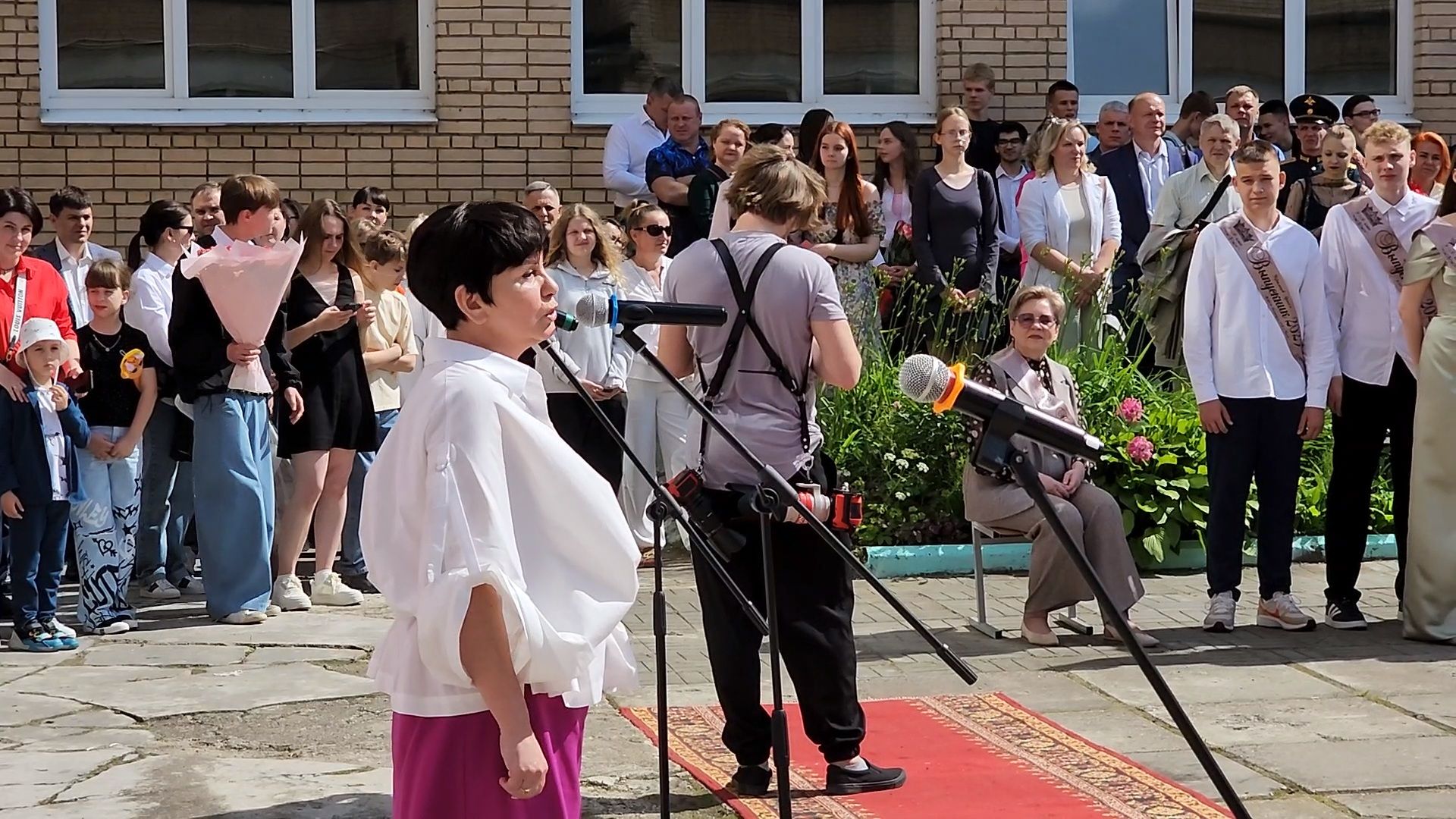 чехов, гимназия 2, девятиклассники, выпускной бал, аттестаты об общем образовании, вручение аттестатов, директор гимназии марина тарасова, поздравления, педагоги, родители, отличники, победители и призеры олимпиад,