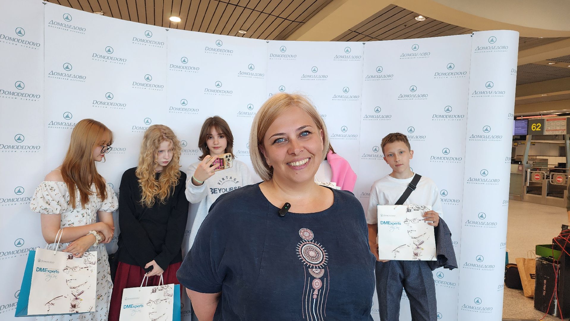 домодедово , подмосковье, аэропорт , аэропорт домодедово, ястреб , птицы, двигатель , самолет , авиация, авиационная безопасность ,