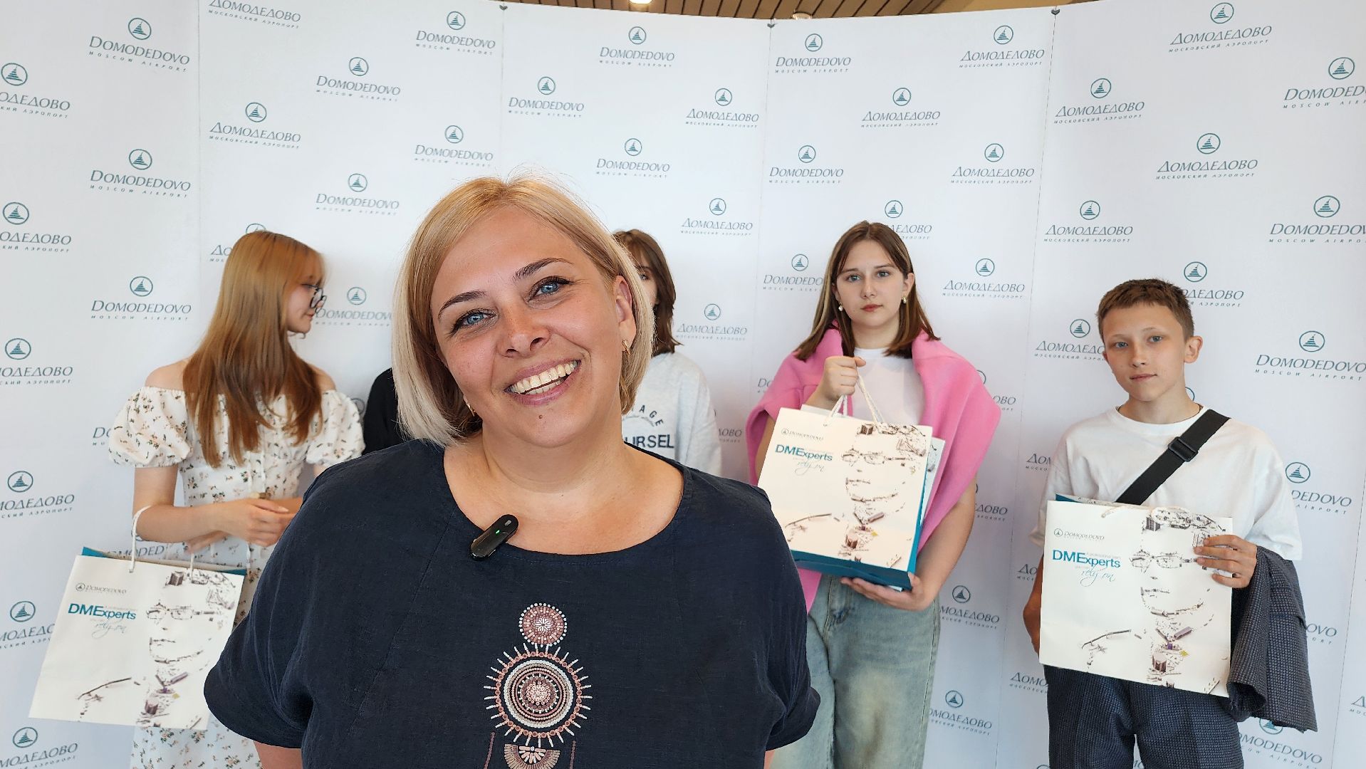 домодедово , подмосковье, аэропорт , аэропорт домодедово, ястреб , птицы, двигатель , самолет , авиация, авиационная безопасность ,