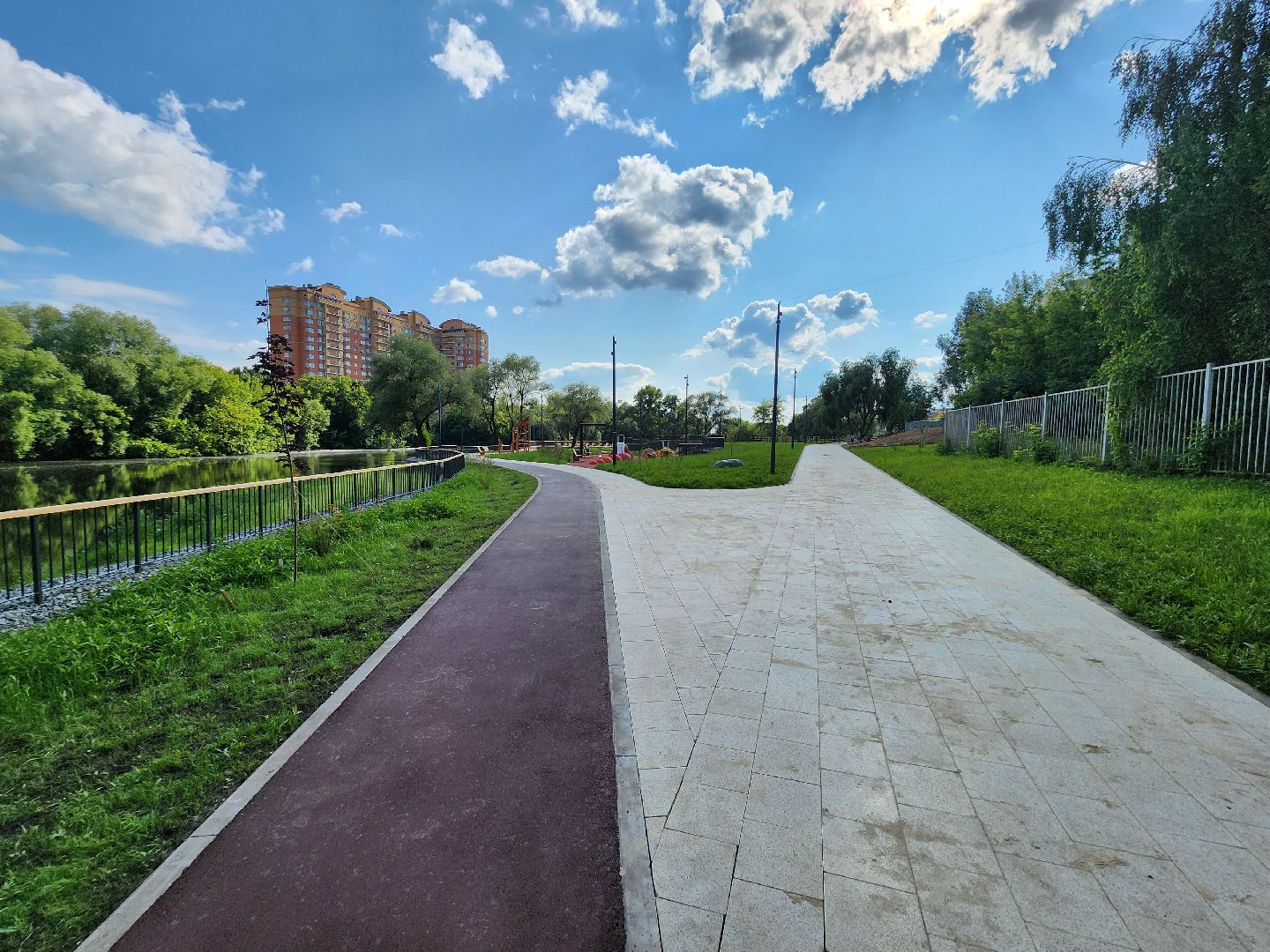 чехов, улица береговая,  набережная реки теребенка, благоустройство, реконструкция, обновление, пешеходные дорожки, прогулочные зоны, тропинки, тротуары, детские и спортивные площадки, пляж, велосипедные дорожки,инженерные сети, госпрограмма московской области, формирование комфортной городской среды,