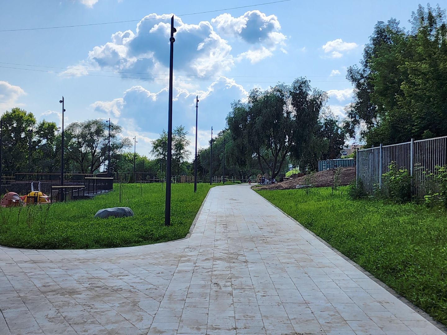 чехов, улица береговая,  набережная реки теребенка, благоустройство, реконструкция, обновление, пешеходные дорожки, прогулочные зоны, тропинки, тротуары, детские и спортивные площадки, пляж, велосипедные дорожки,инженерные сети, госпрограмма московской области, формирование комфортной городской среды,