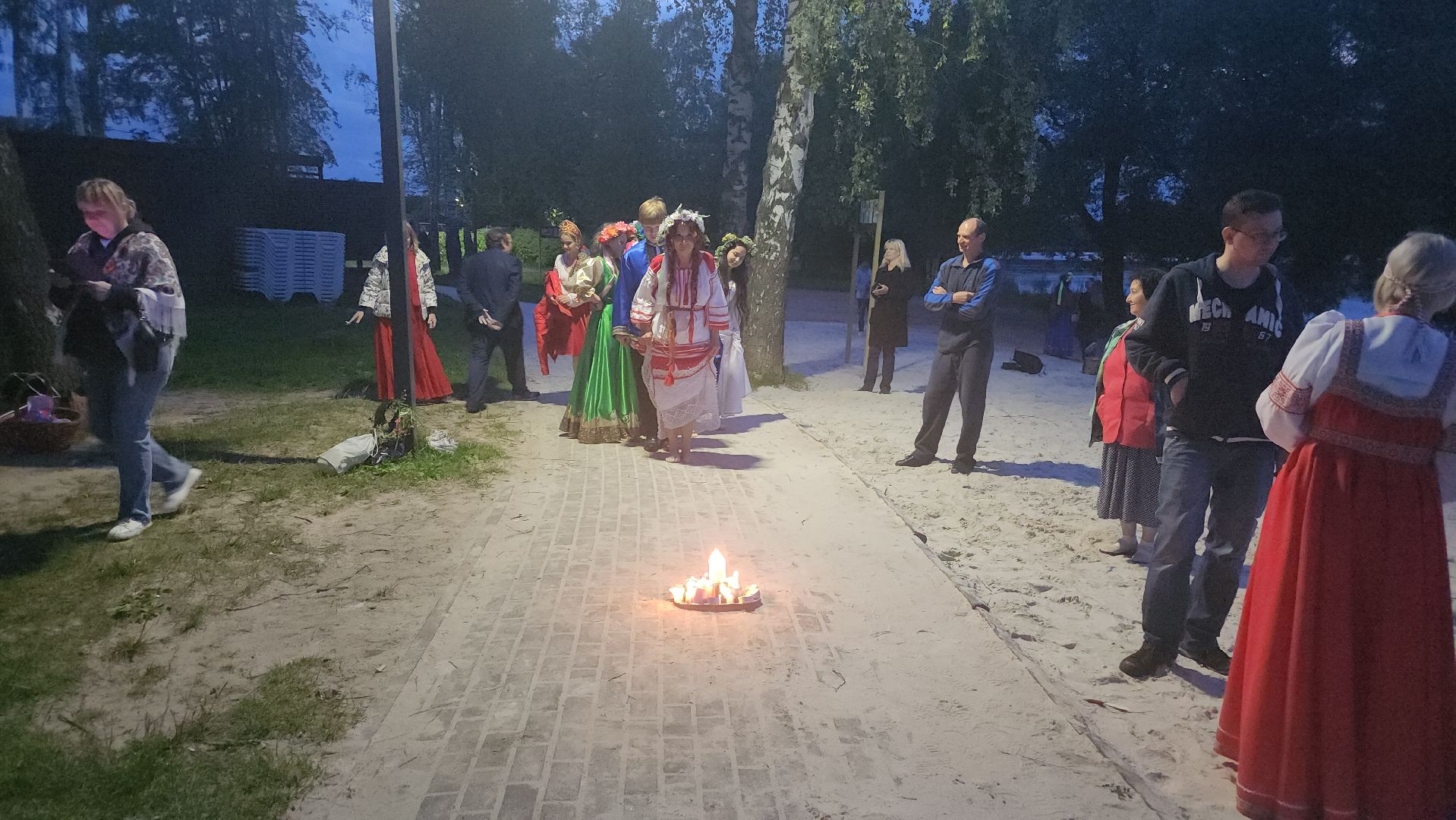 долгопрудный, кмц долгопрудный, Иван-Купала, славянские традиции, парк мысово,венки, костер,