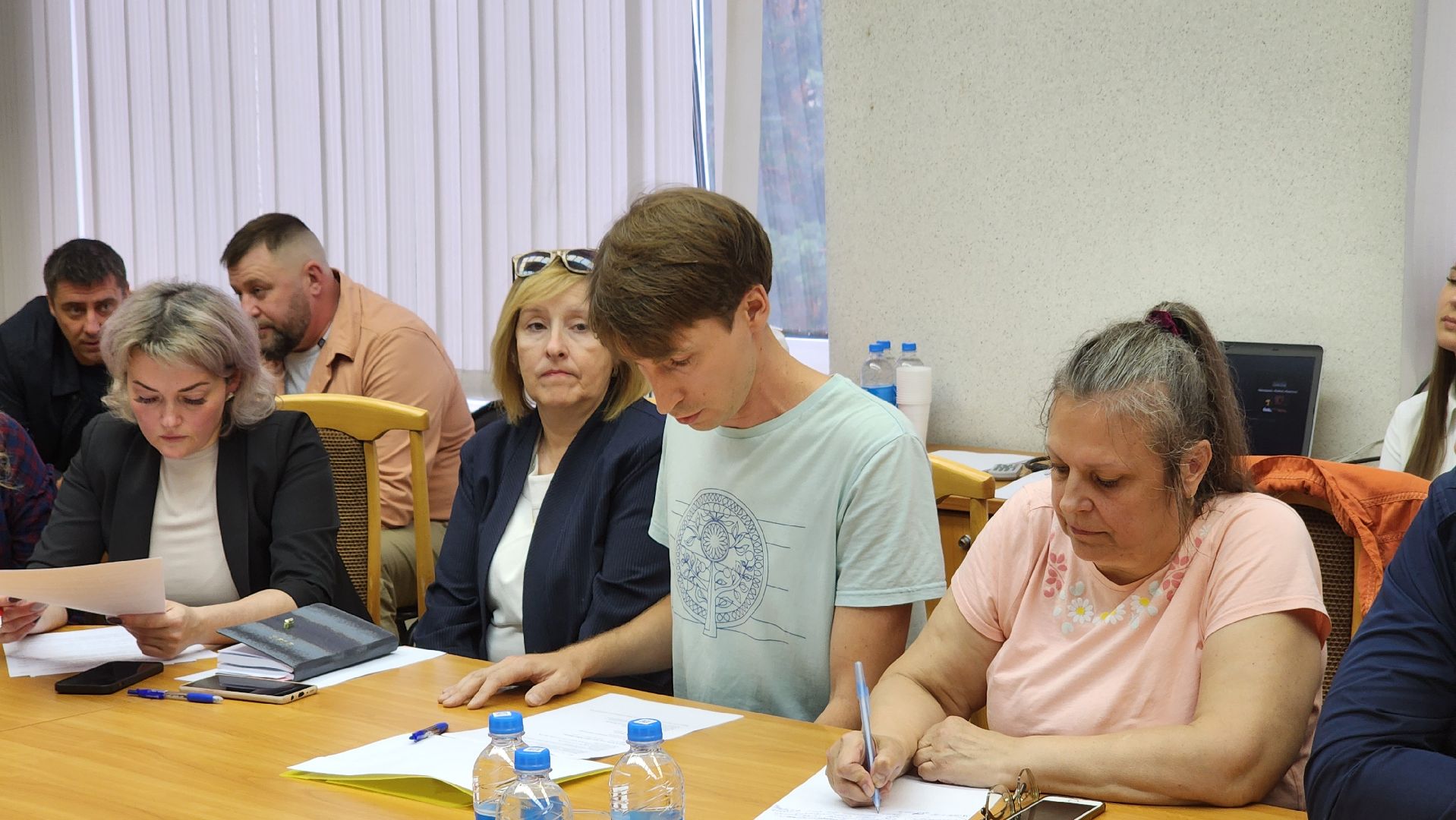 аллея славы, протвино, круглый стол,