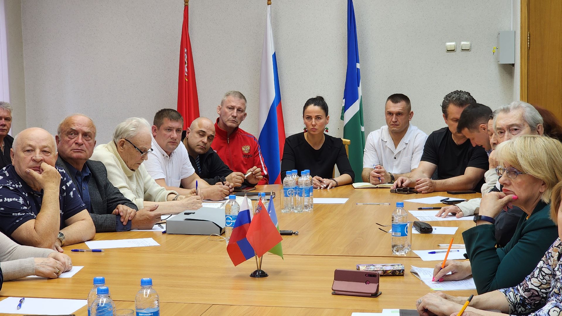 аллея славы, протвино, круглый стол,