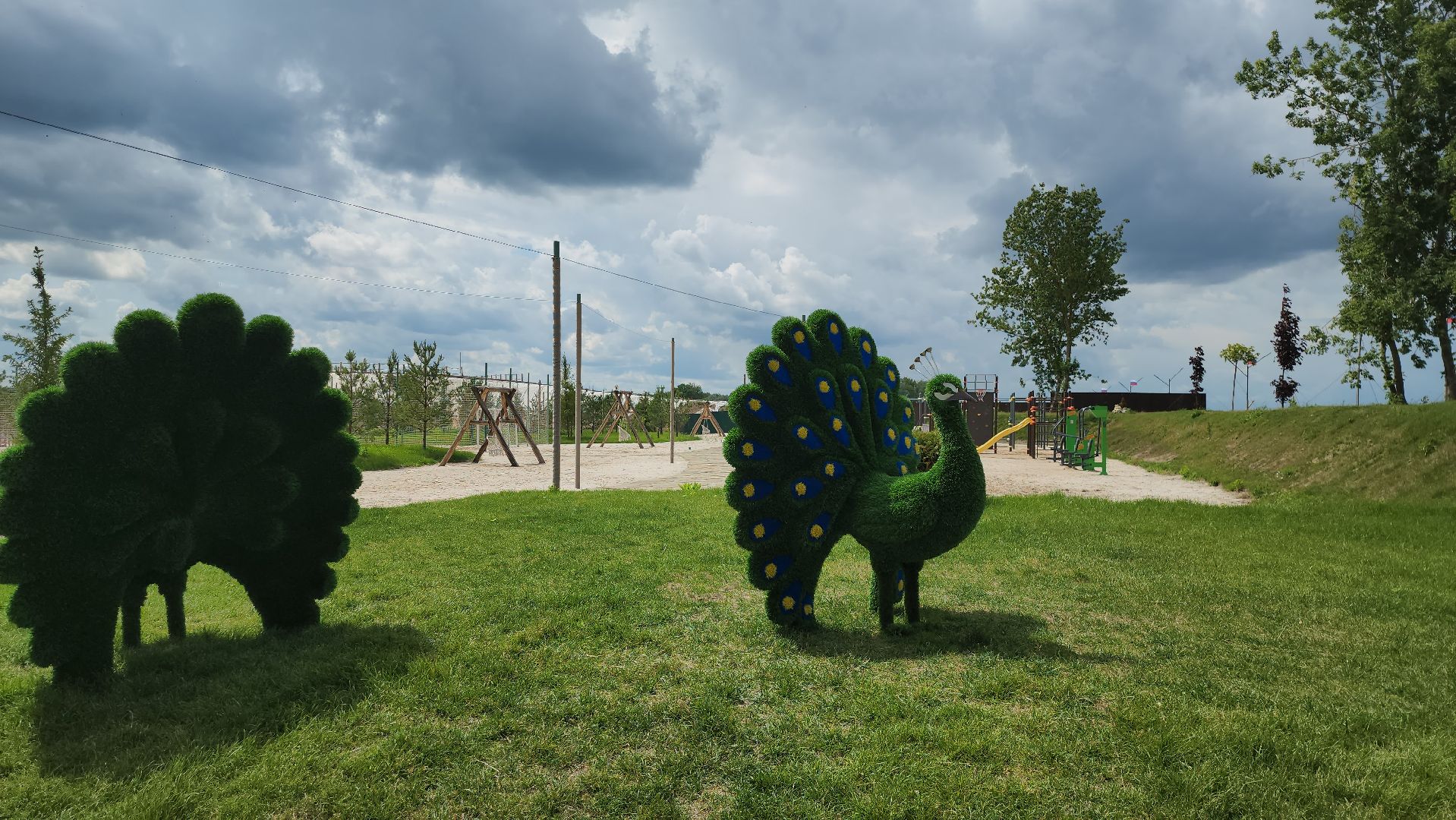 серпухов, подмосковье, река Ока, инсталляции, пляж, отдых у воды,