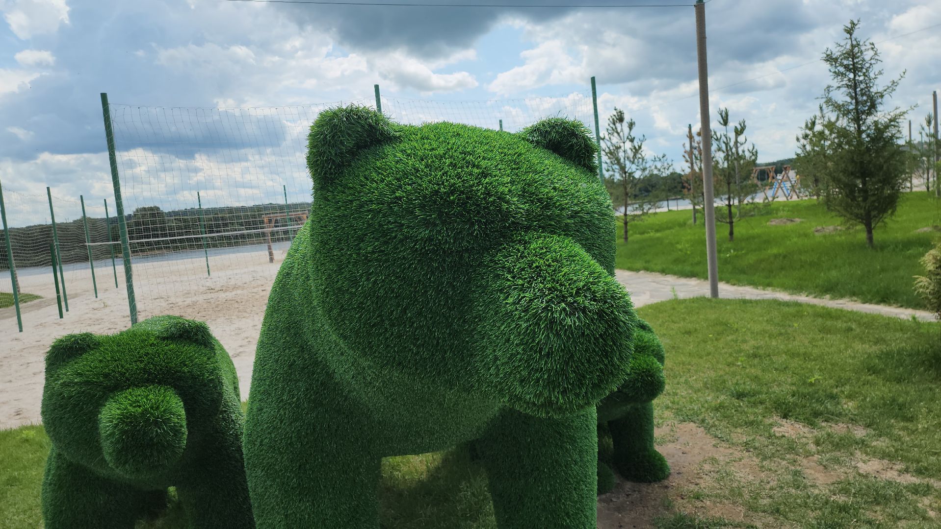 серпухов, подмосковье, река Ока, инсталляции, пляж, отдых у воды,