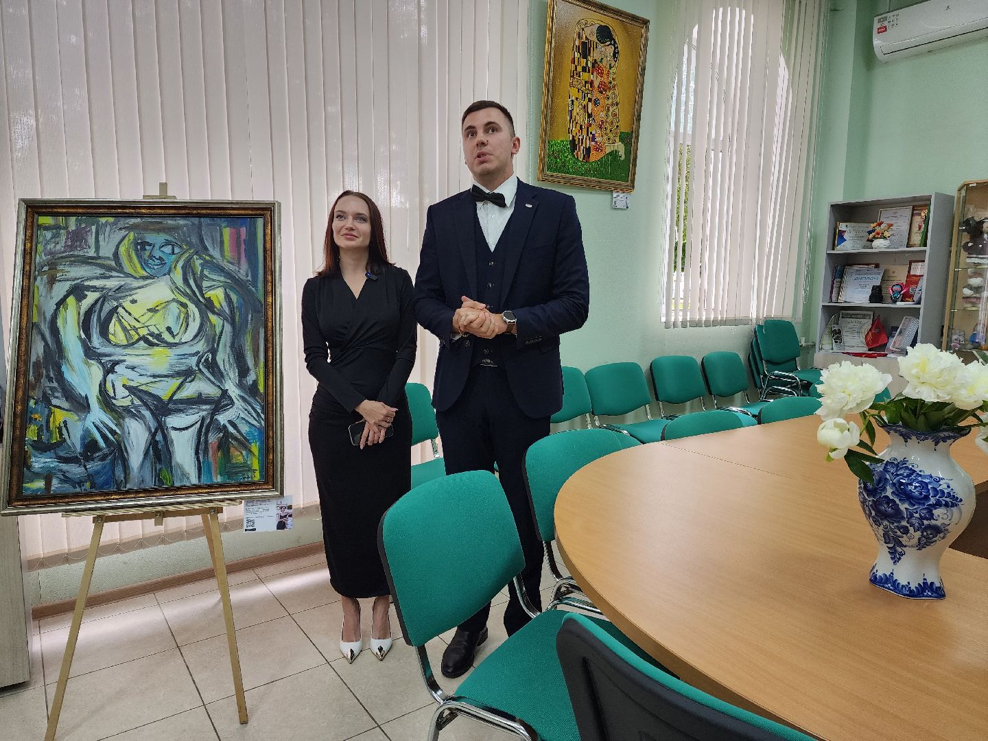 раменское, культура, художественная выставка в туристско-информационном центре , вольные копии по мотивам самых дорогих картин мира,