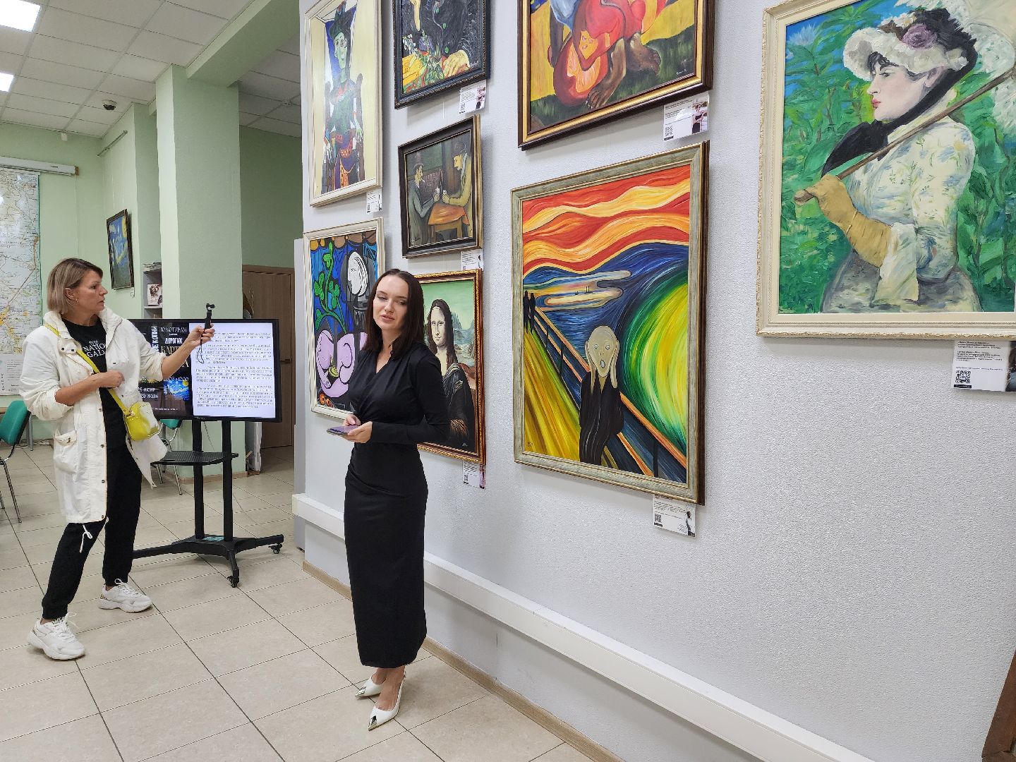 раменское, культура, художественная выставка в туристско-информационном центре , вольные копии по мотивам самых дорогих картин мира,