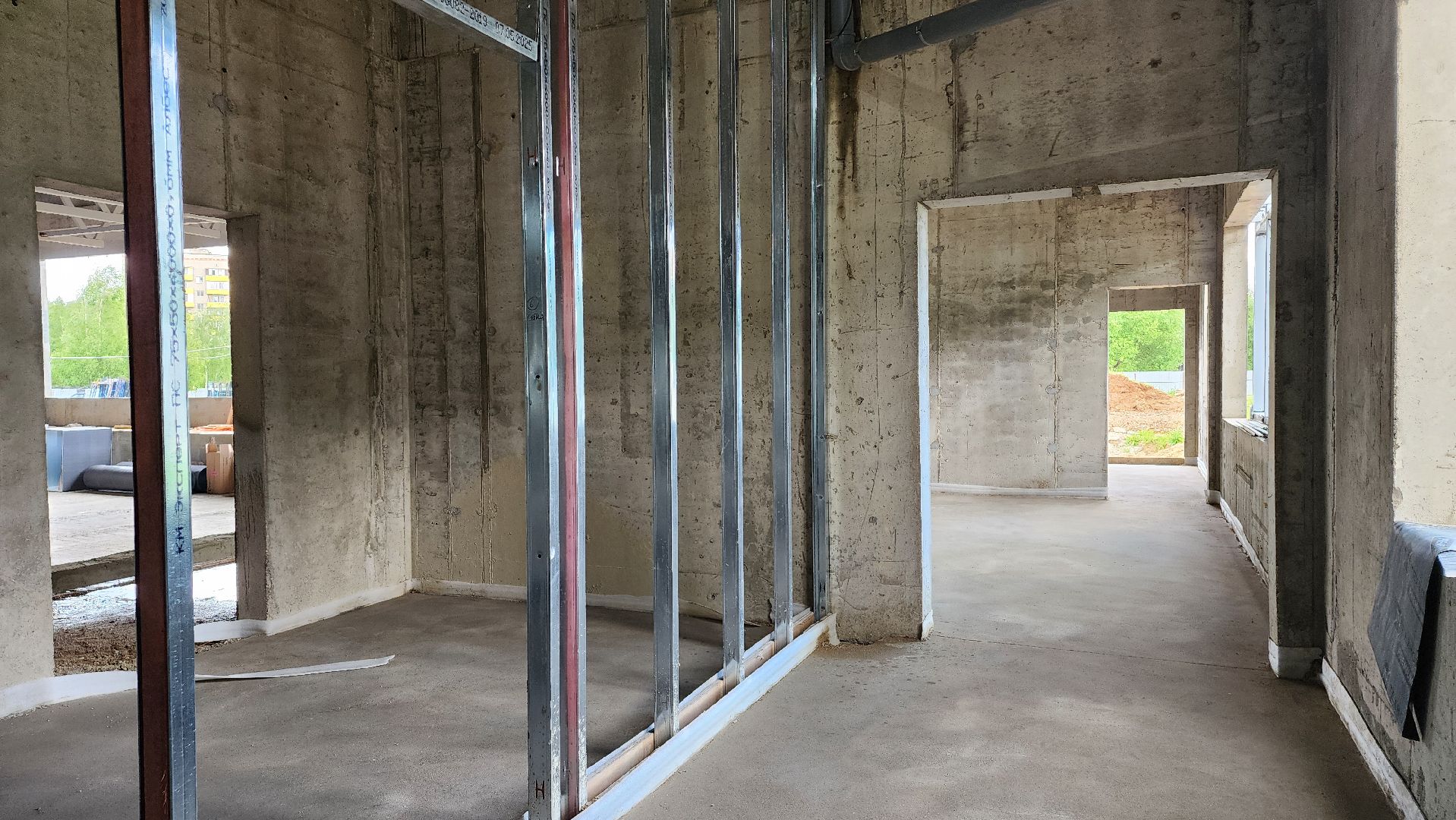 фок с бассейном, Лобня, Остекление ,Черновой пол,