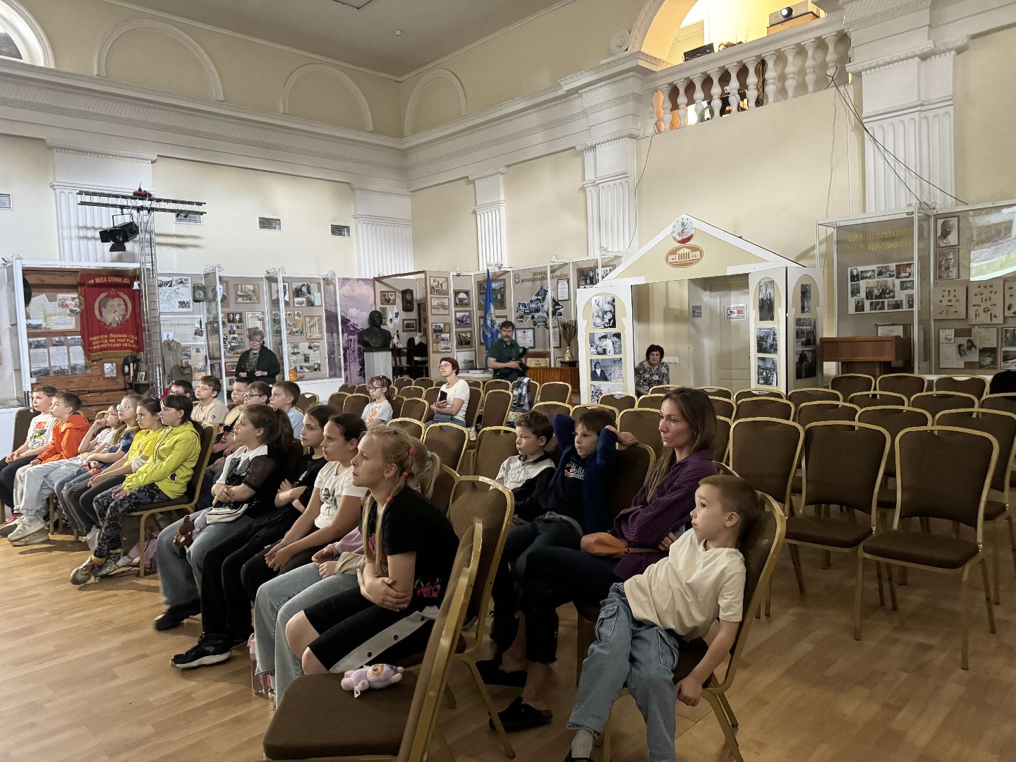 кинопоказ,  пожар во флигеле , историко - культурный центр, ленинский городской округ, школьники,