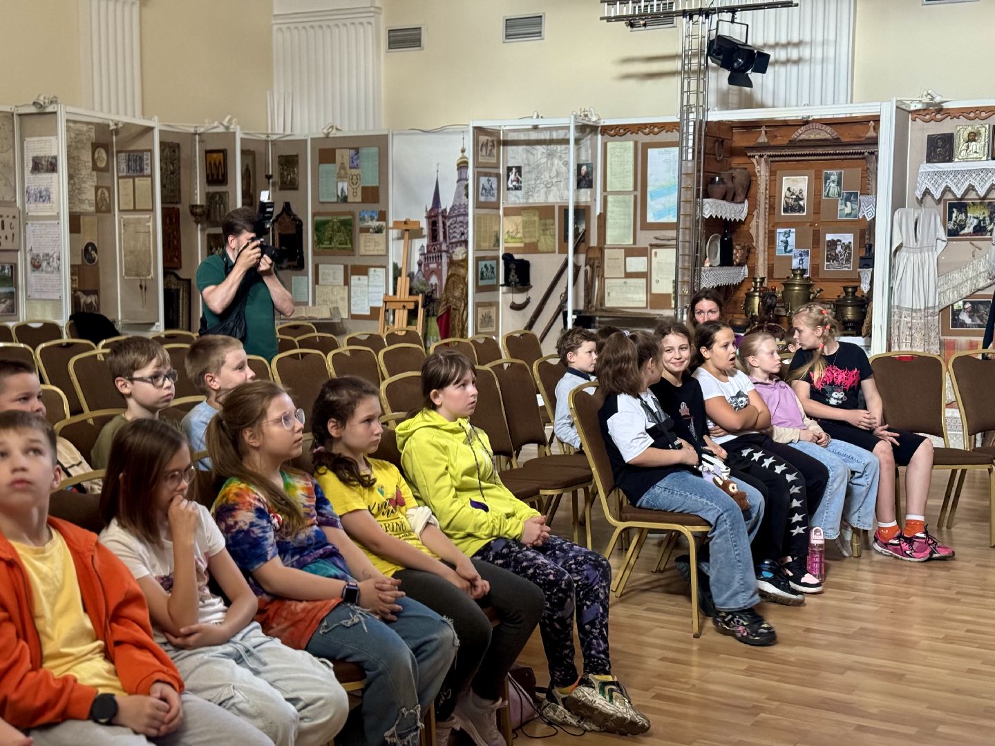 кинопоказ,  пожар во флигеле , историко - культурный центр, ленинский городской округ, школьники,