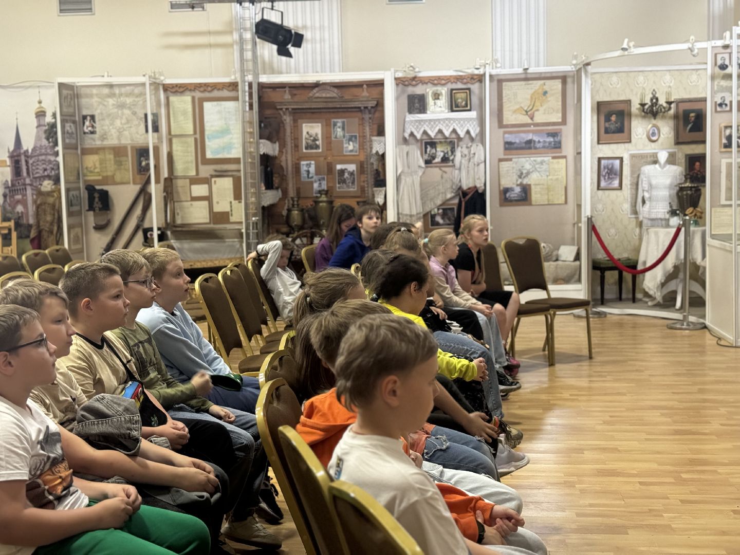 кинопоказ,  пожар во флигеле , историко - культурный центр, ленинский городской округ, школьники,