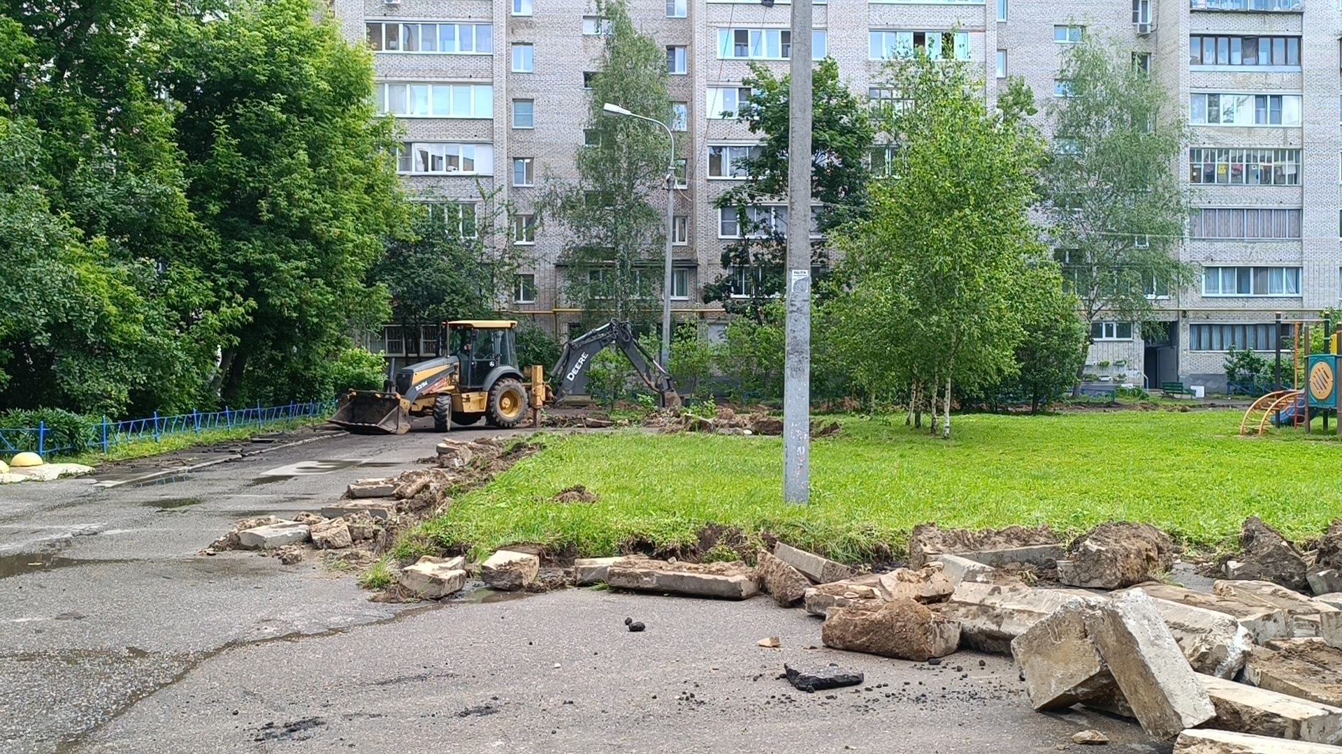 двор, лобня, кбдт,