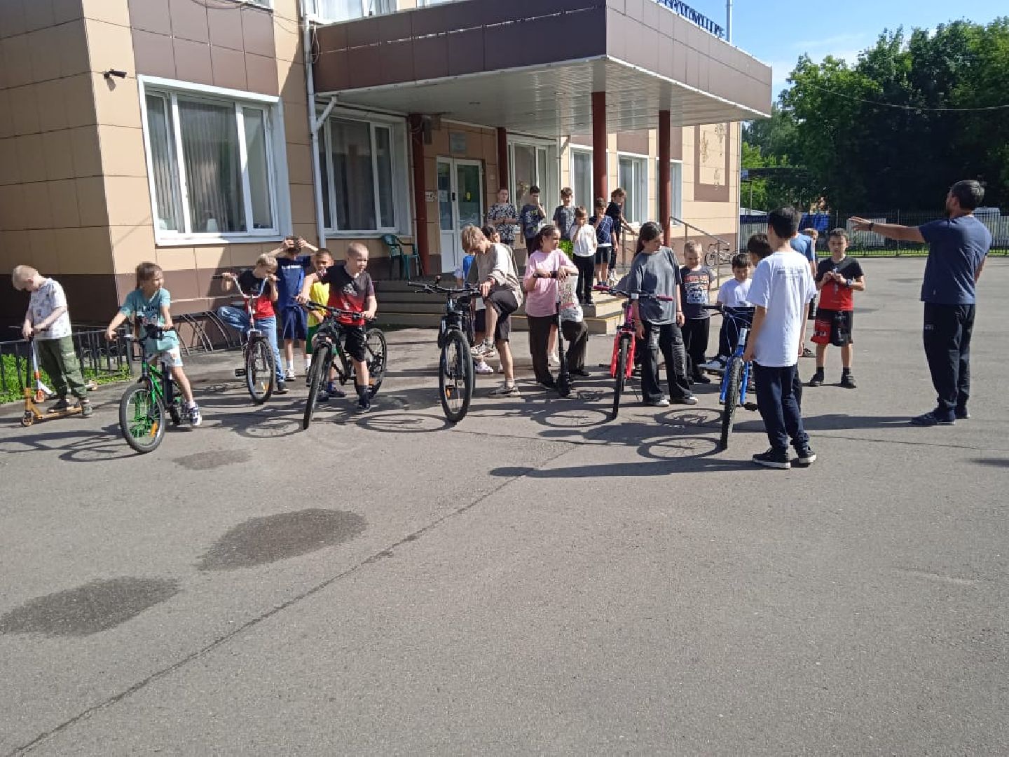 пушкинский округ, поселок, велопробег памяти, дом культуры,дети, велосипедисты,герои вов,дань памяти,памятник вов,минута молчания,вертикалки,