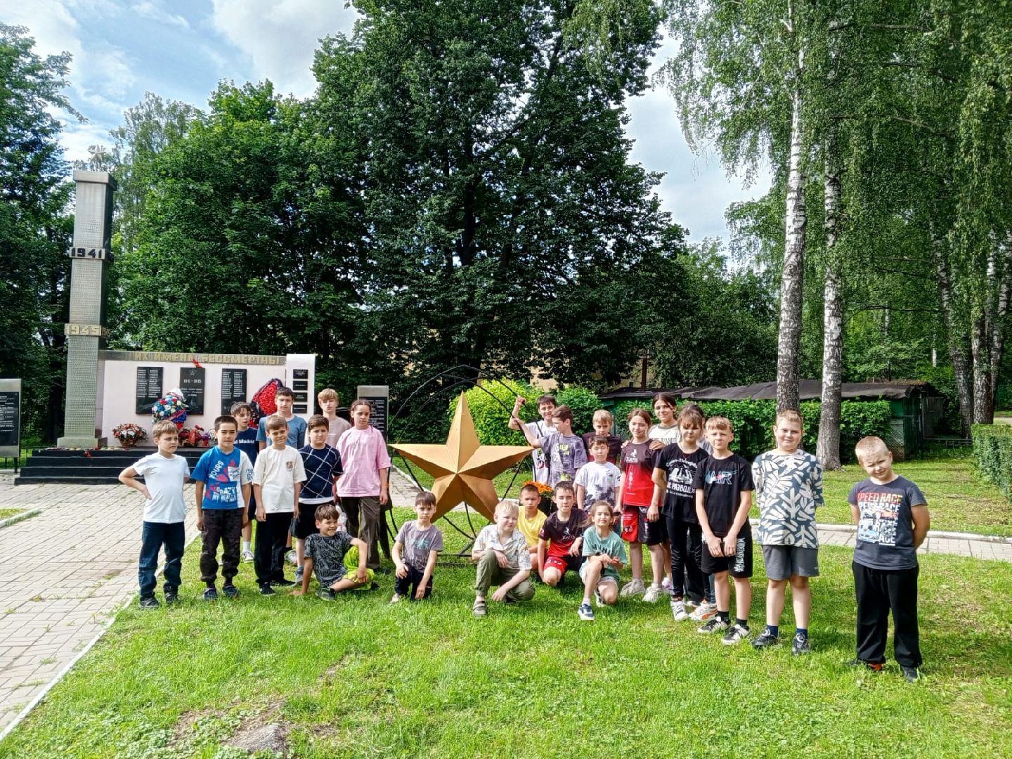 пушкинский округ, поселок, велопробег памяти, дом культуры,дети, велосипедисты,герои вов,дань памяти,памятник вов,минута молчания,вертикалки,